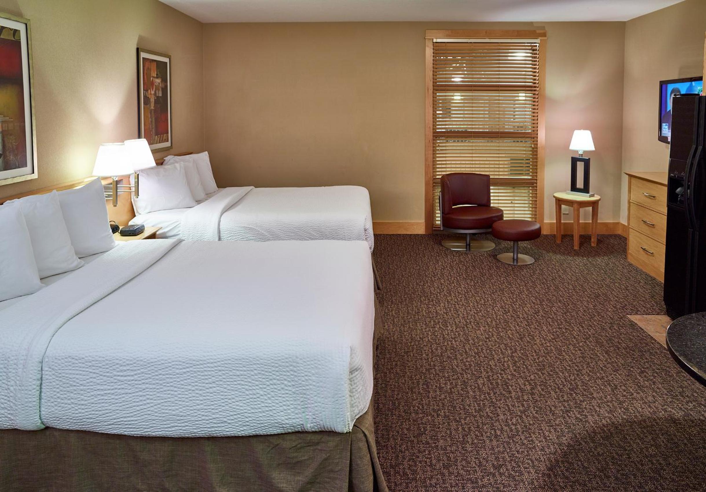Executive Queen Room - Non-Smoking - Photo 3