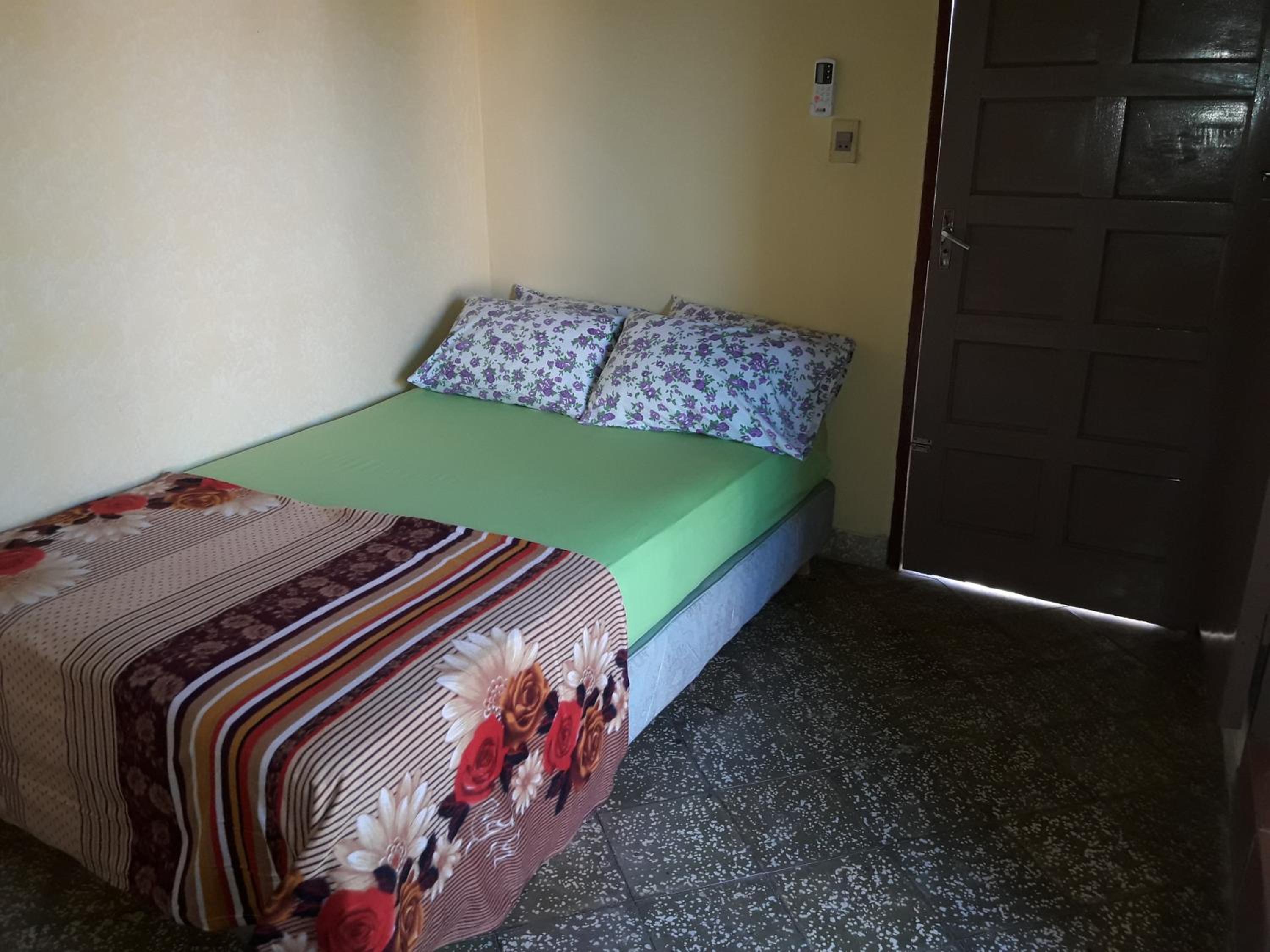 Single Room With Private Bathroom photo 3