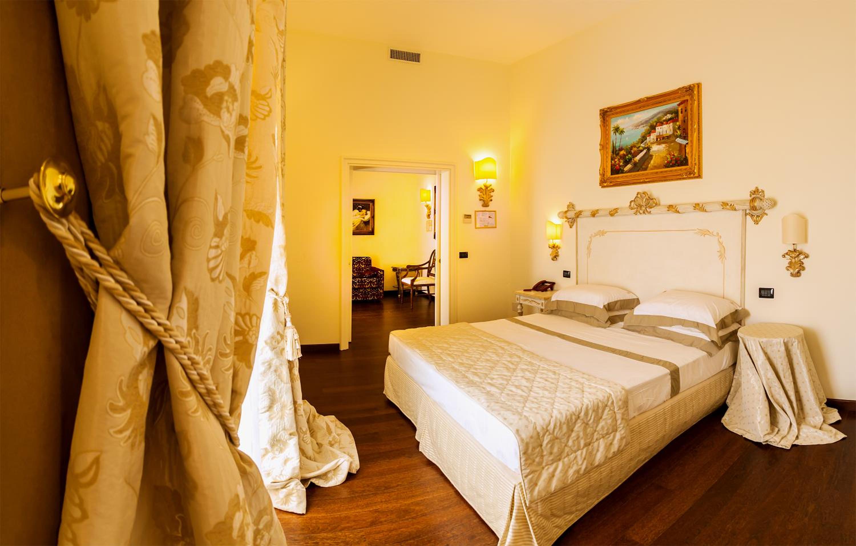 Suite (2 Adults) photo 2