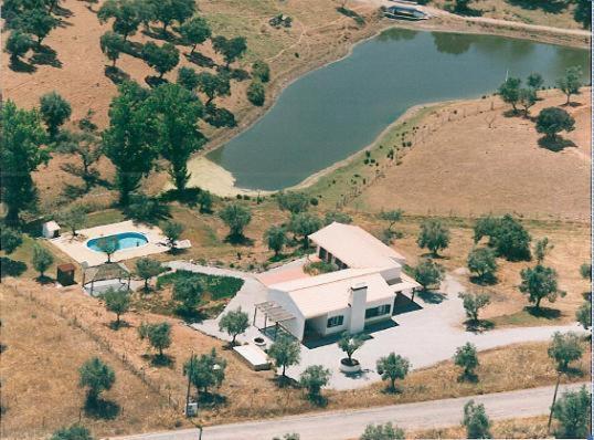 Three-Bedroom House photo 2