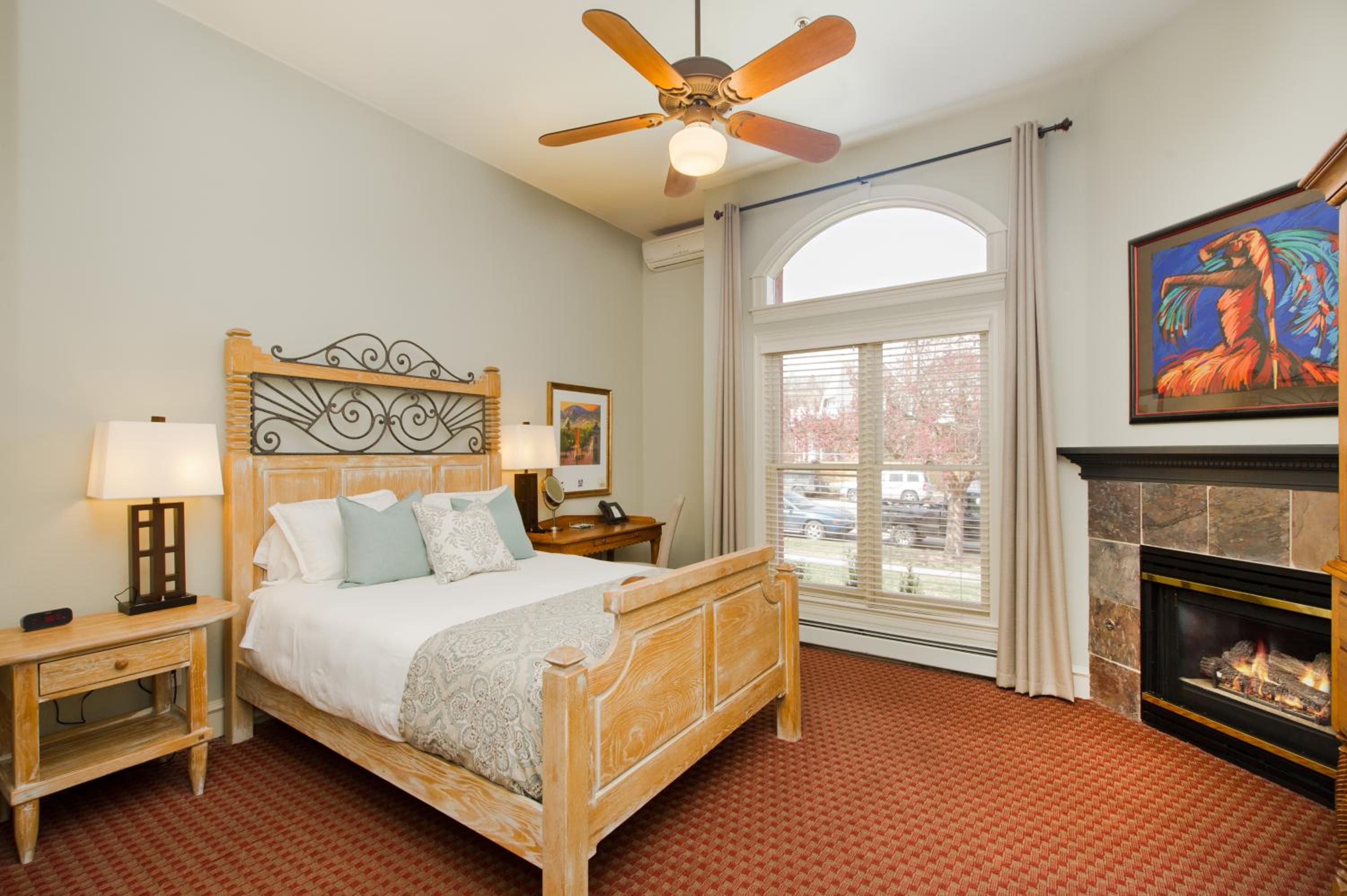 Deluxe Queen Room - 2nd Floor photo 1