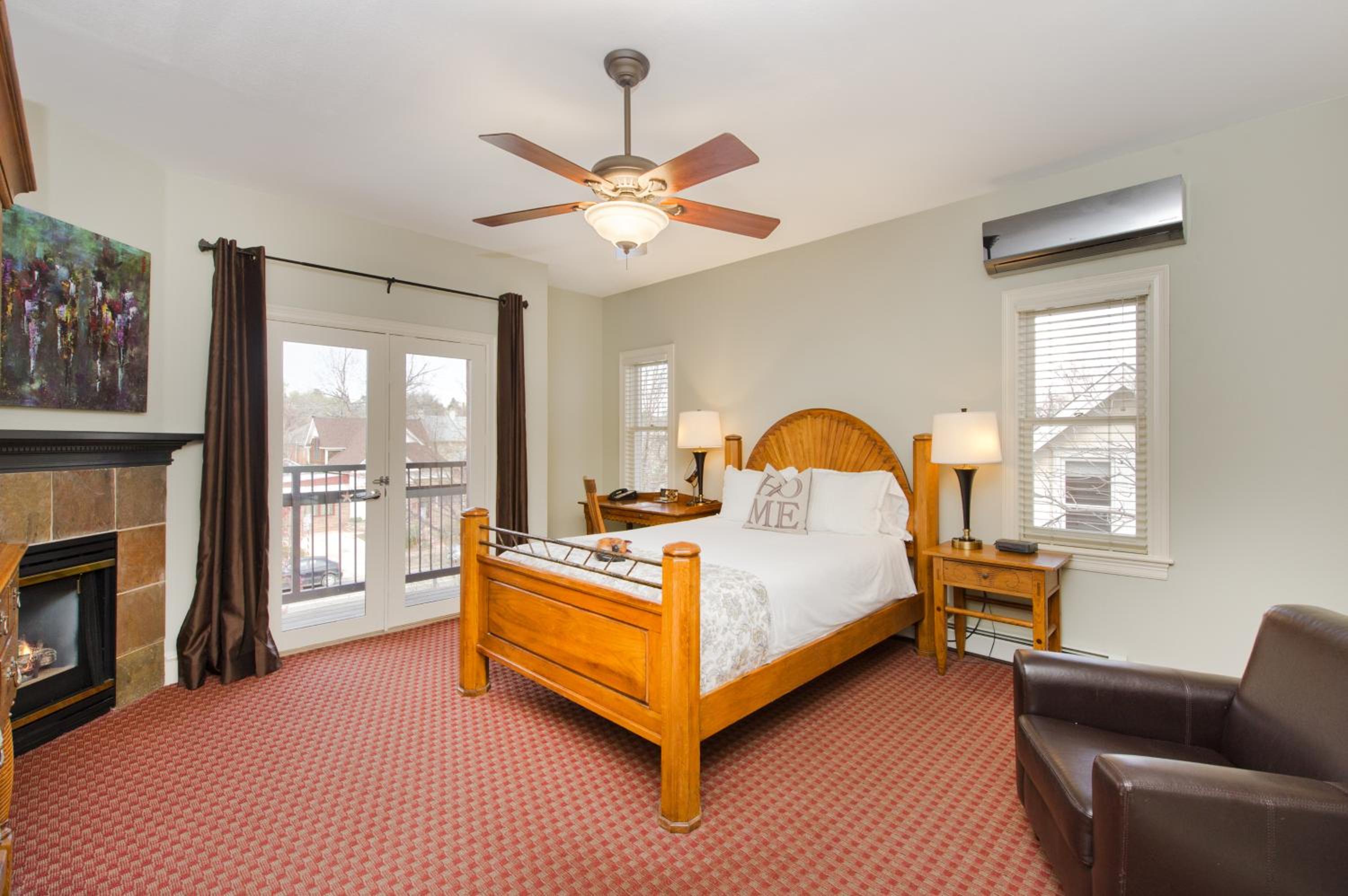 Deluxe Queen Room - 2nd Floor photo 2