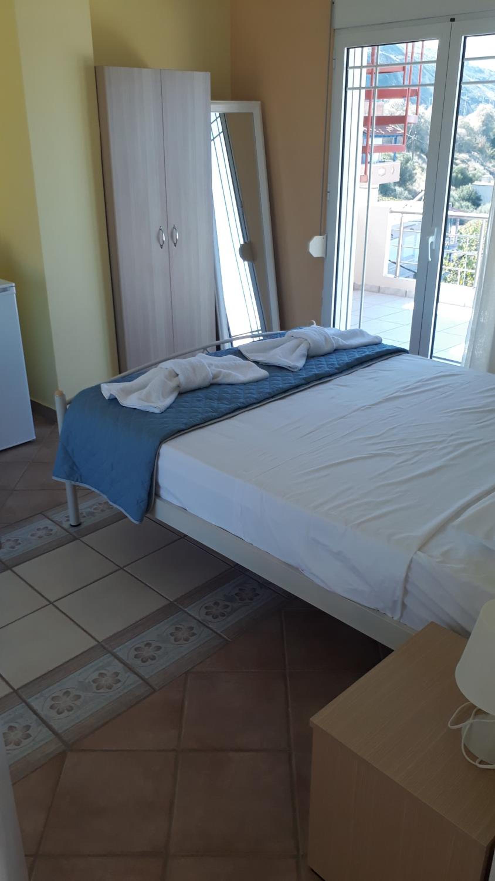 Triple Room with Sea View - Photo 3