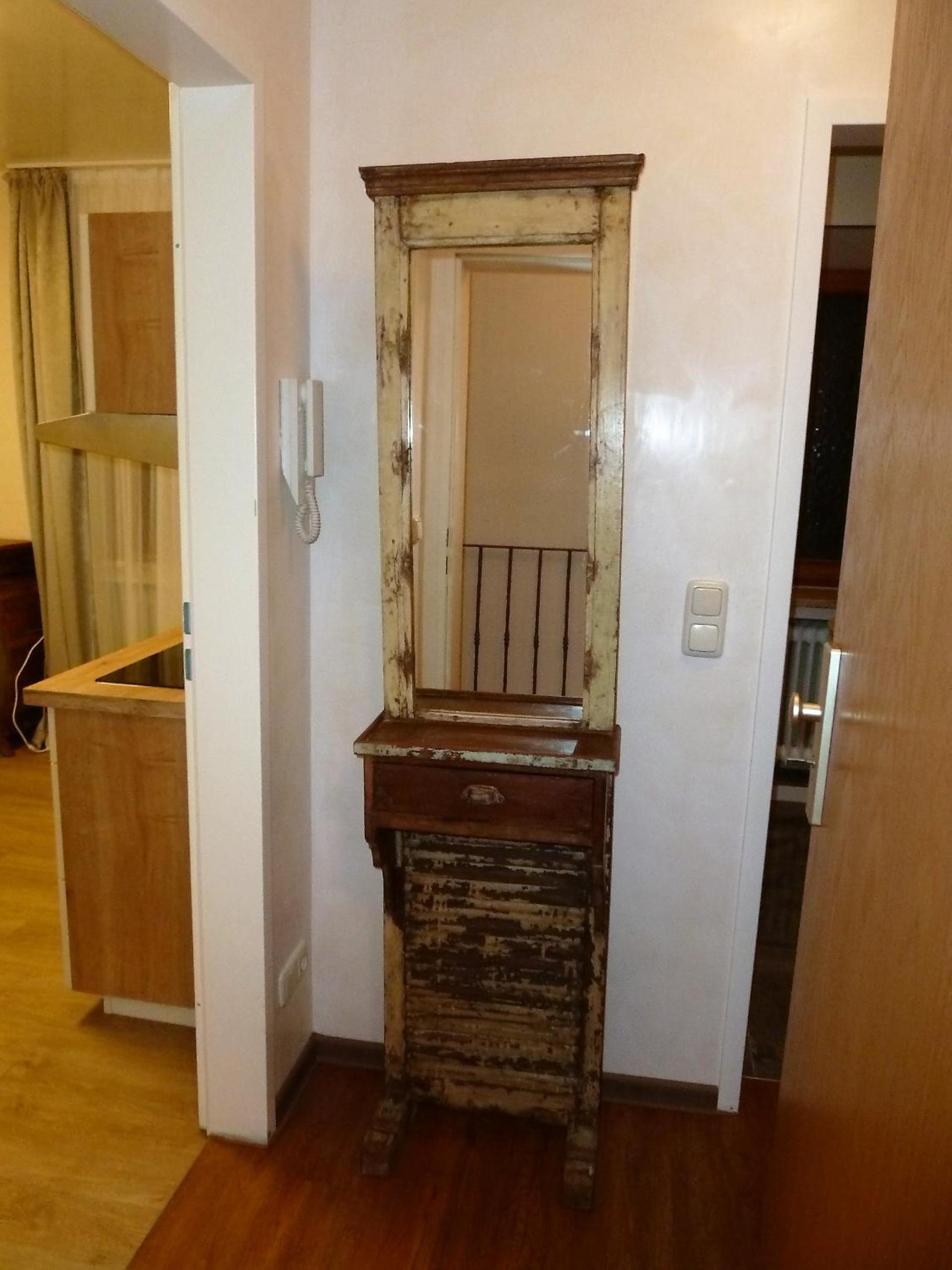 Apartment with Shower