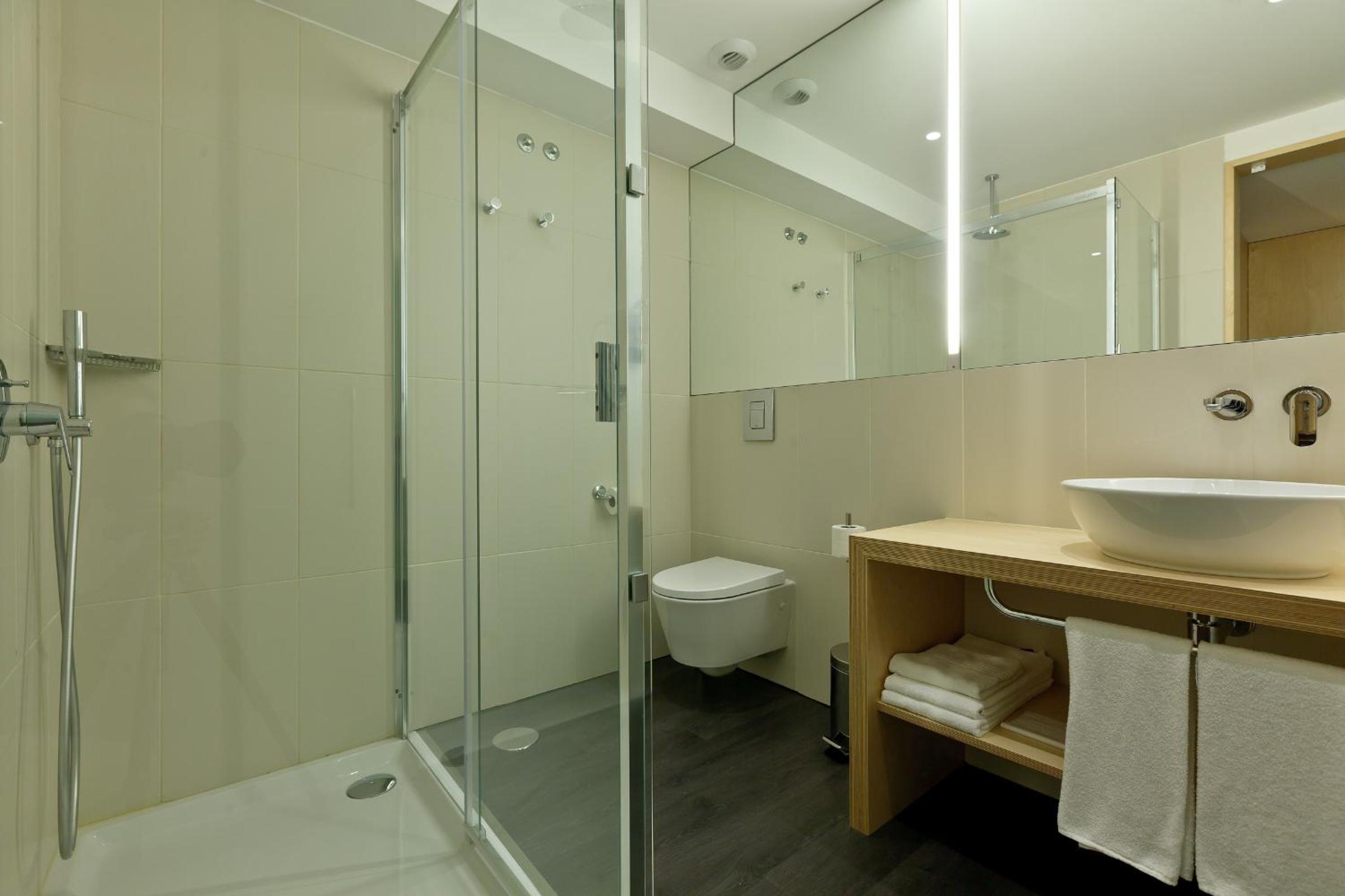 Superior Double Room with Balcony - Photo 6