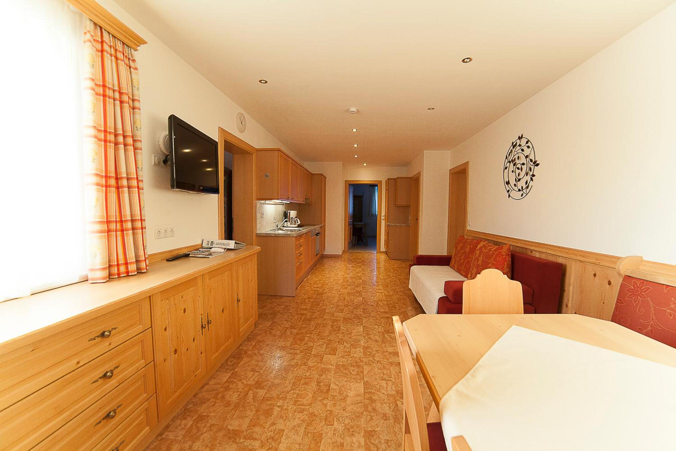 Three-Bedroom Apartment photo 3