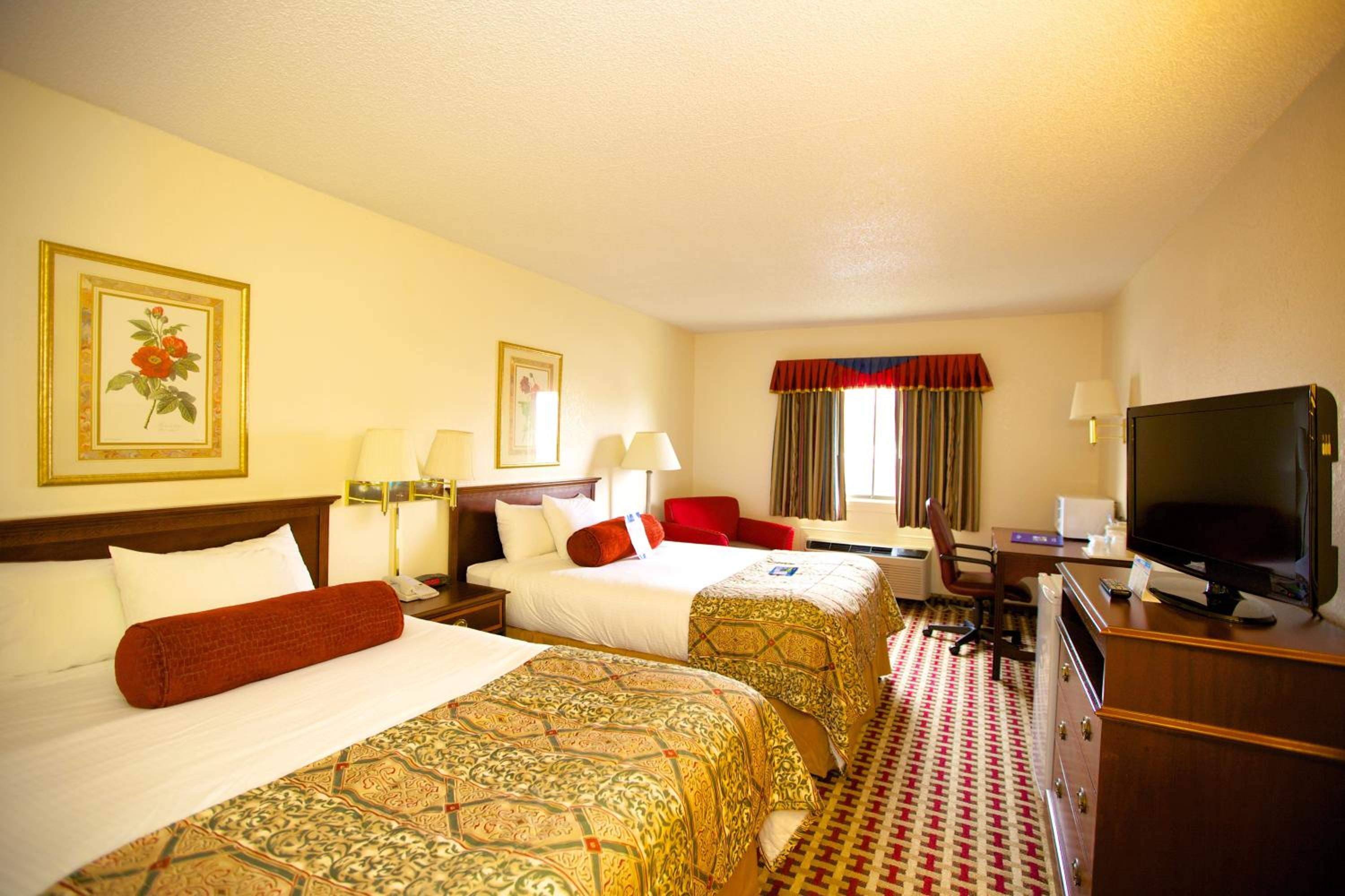 Standard Room with Two Double Beds - Non-Smoking - Photo 2