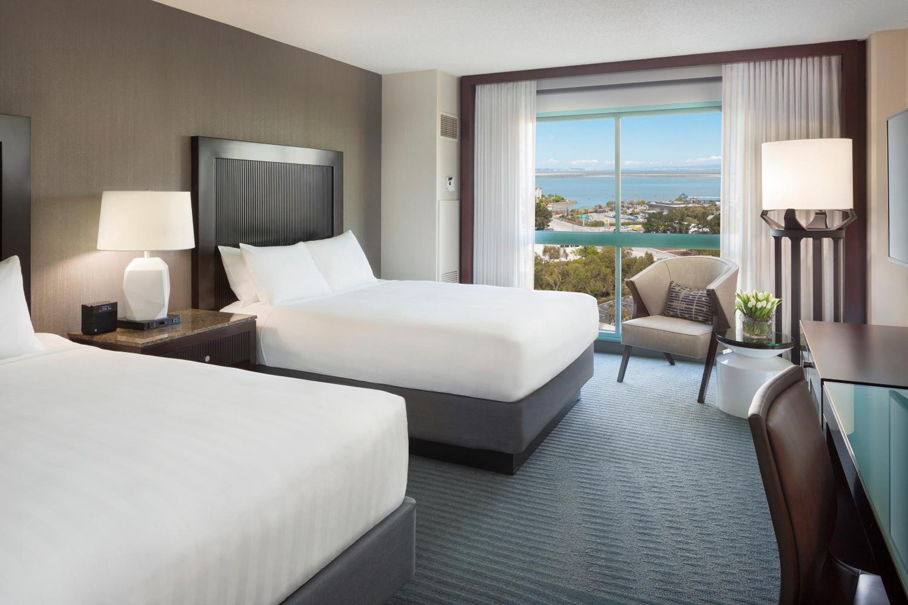 Queen Room with Two Queen Beds and Bay View  - Photo 4