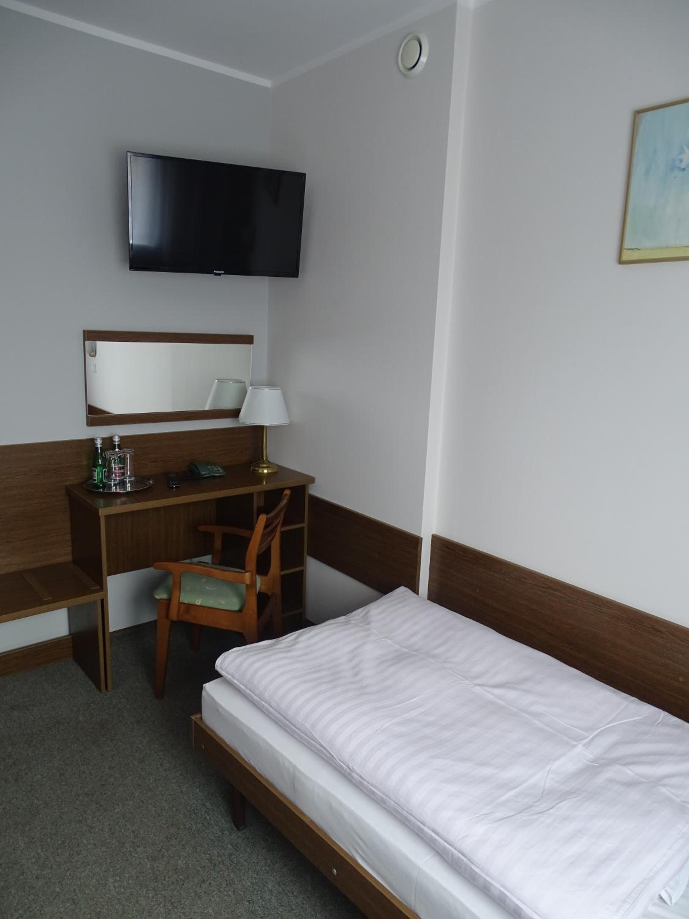 Single Room photo 2