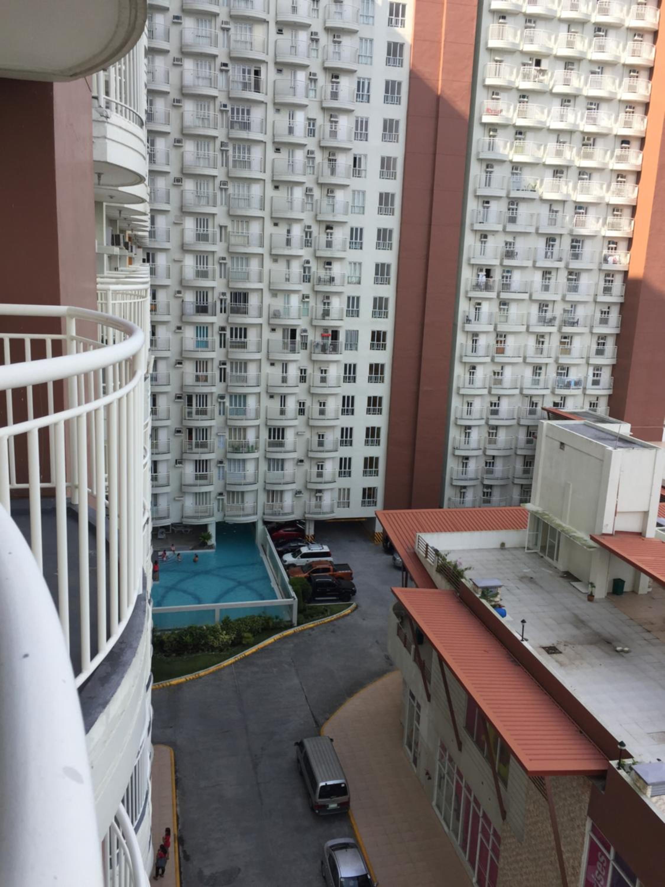 Studio with Balcony - Photo 5