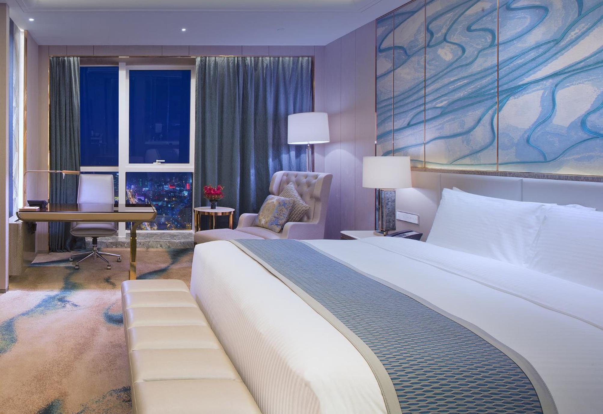 Grand Deluxe King Room photo 3