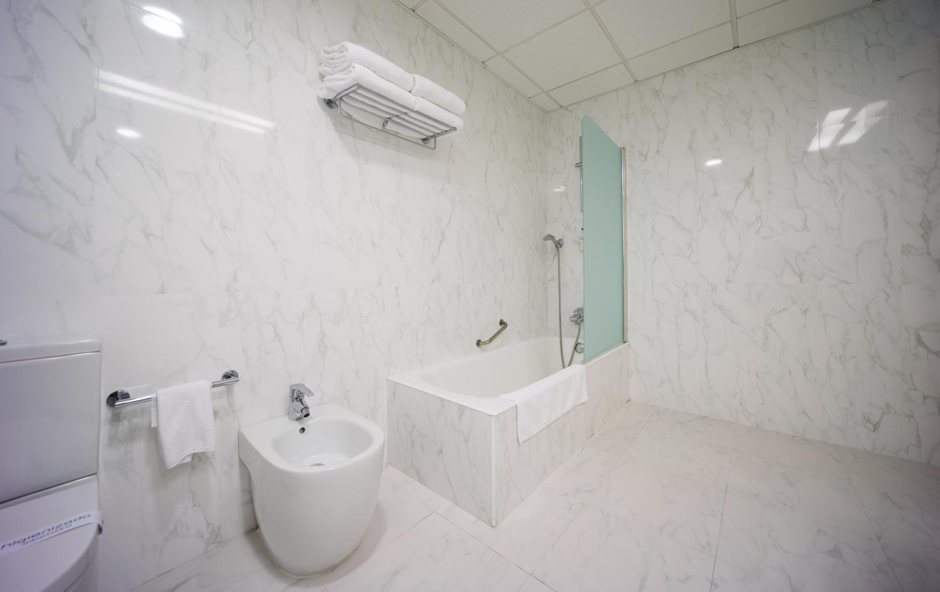 Standard Triple Room - Photo 3