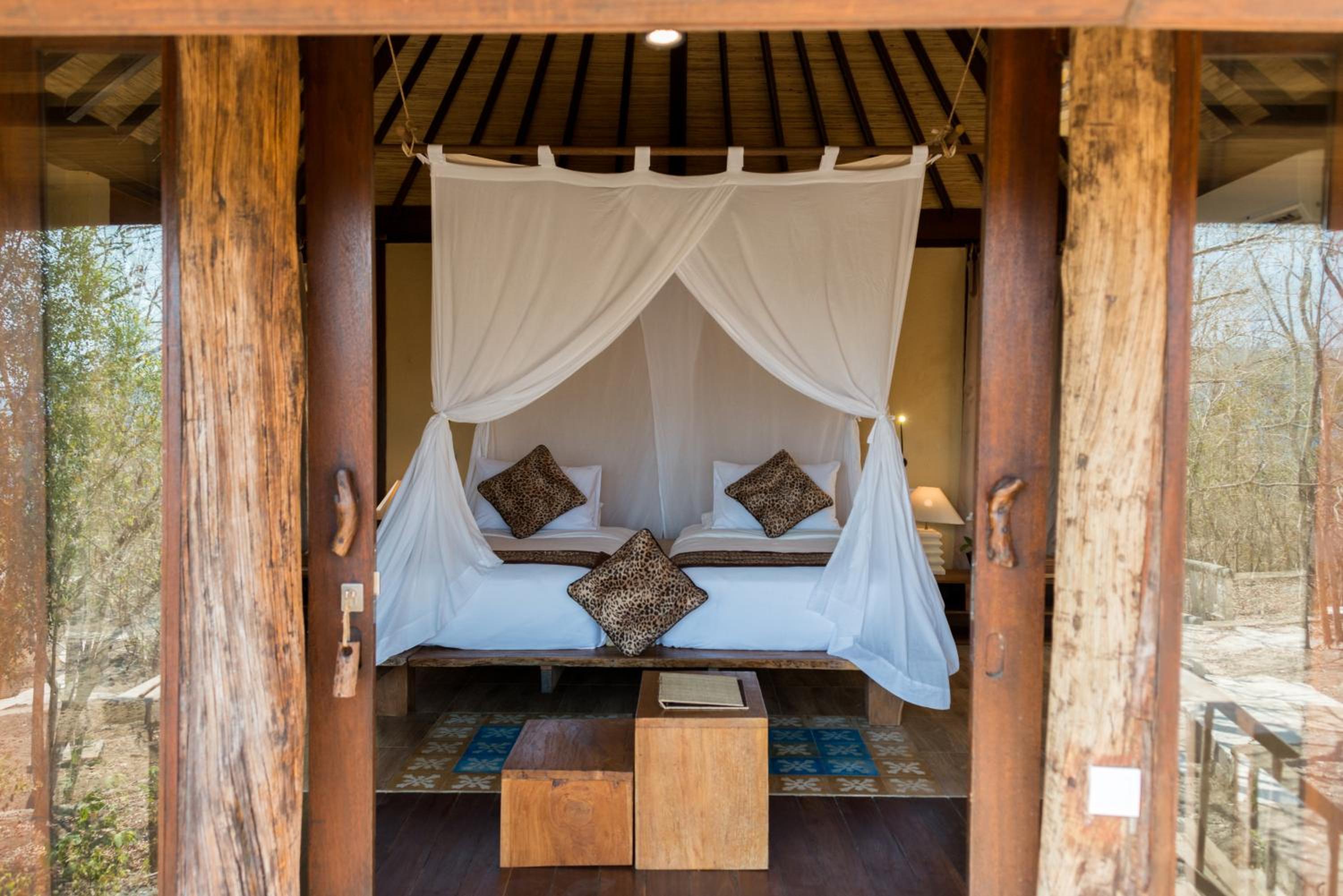 Jungle Lanai Cottage with Free Snorkeling at House Reef  - Photo 2