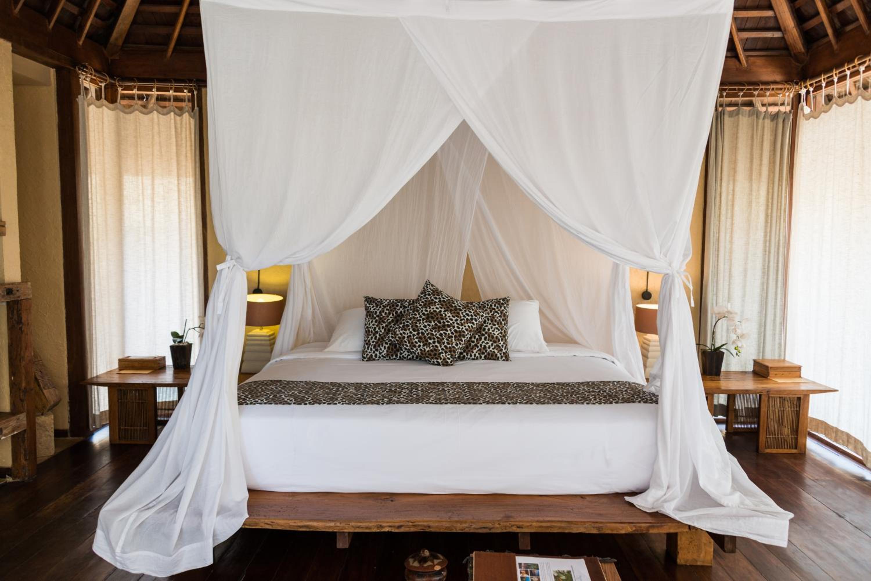 Two Bedroom Beachfront Villa - Photo 17