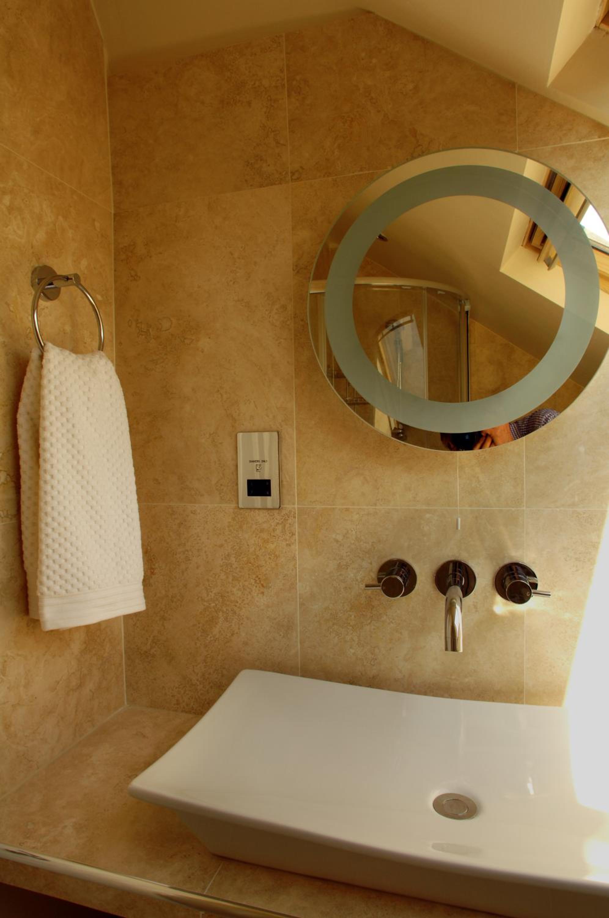 Deluxe Double Room with Shower photo 3