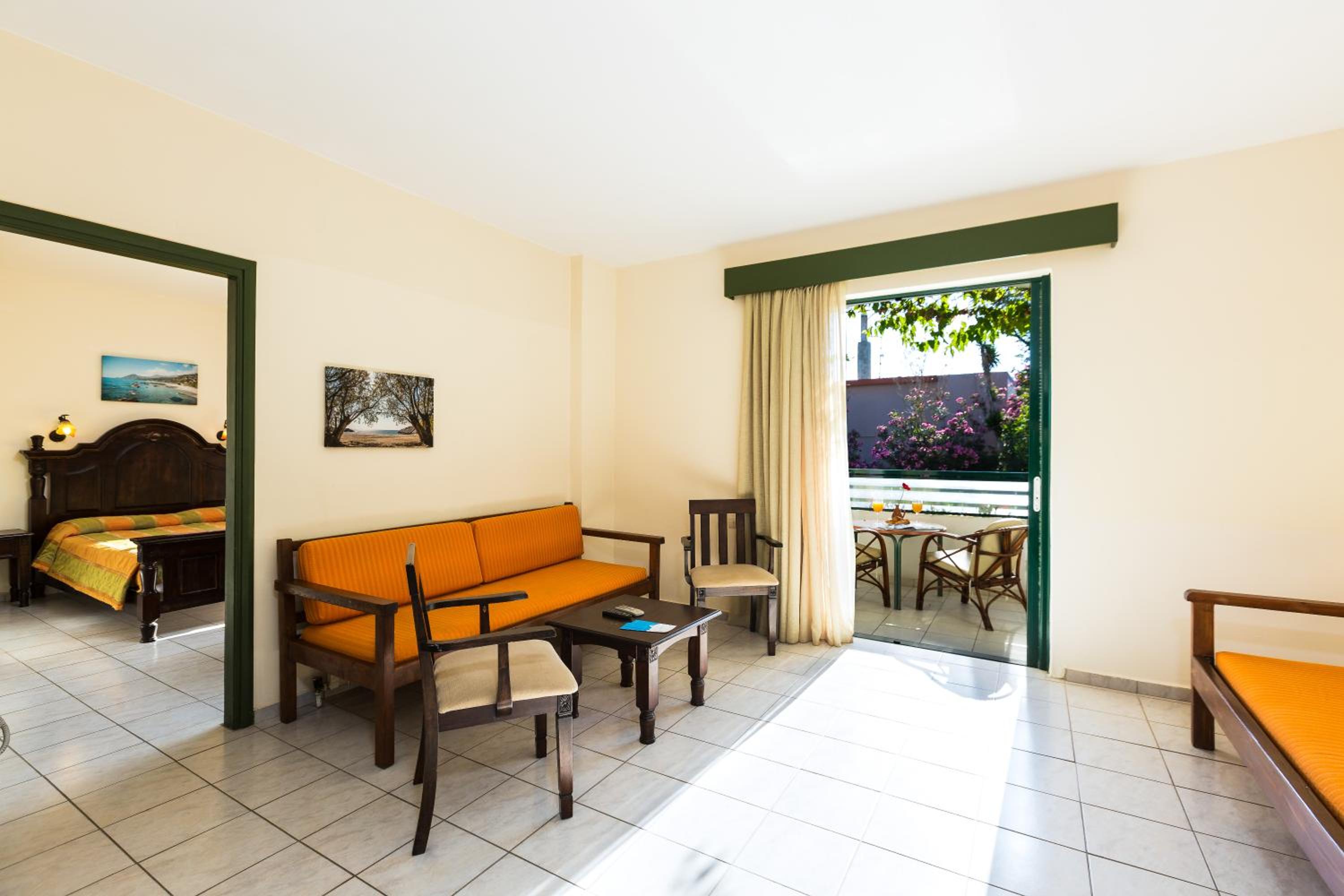 One-Bedroom Apartment (4 Adults)