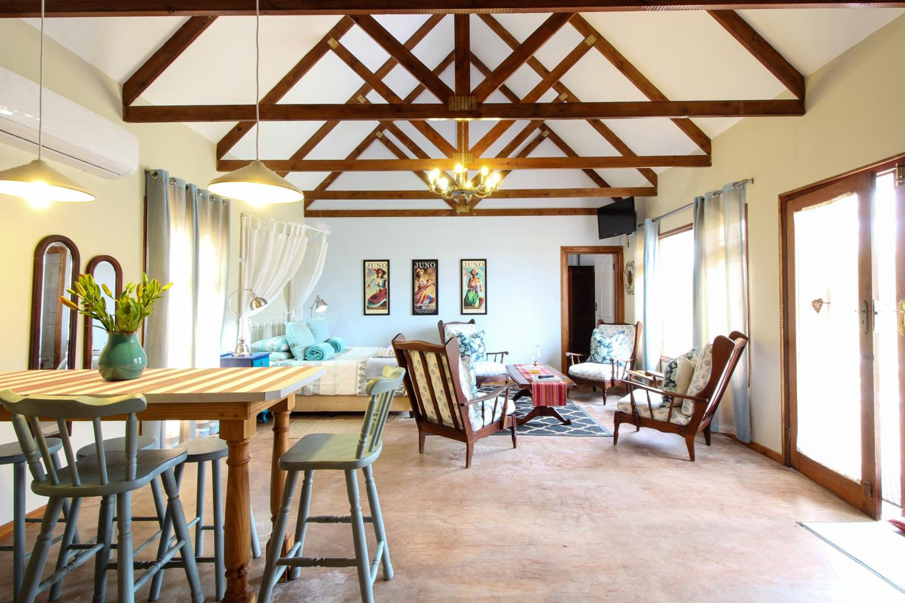 Two-Bedroom Cottage (6 Adults)