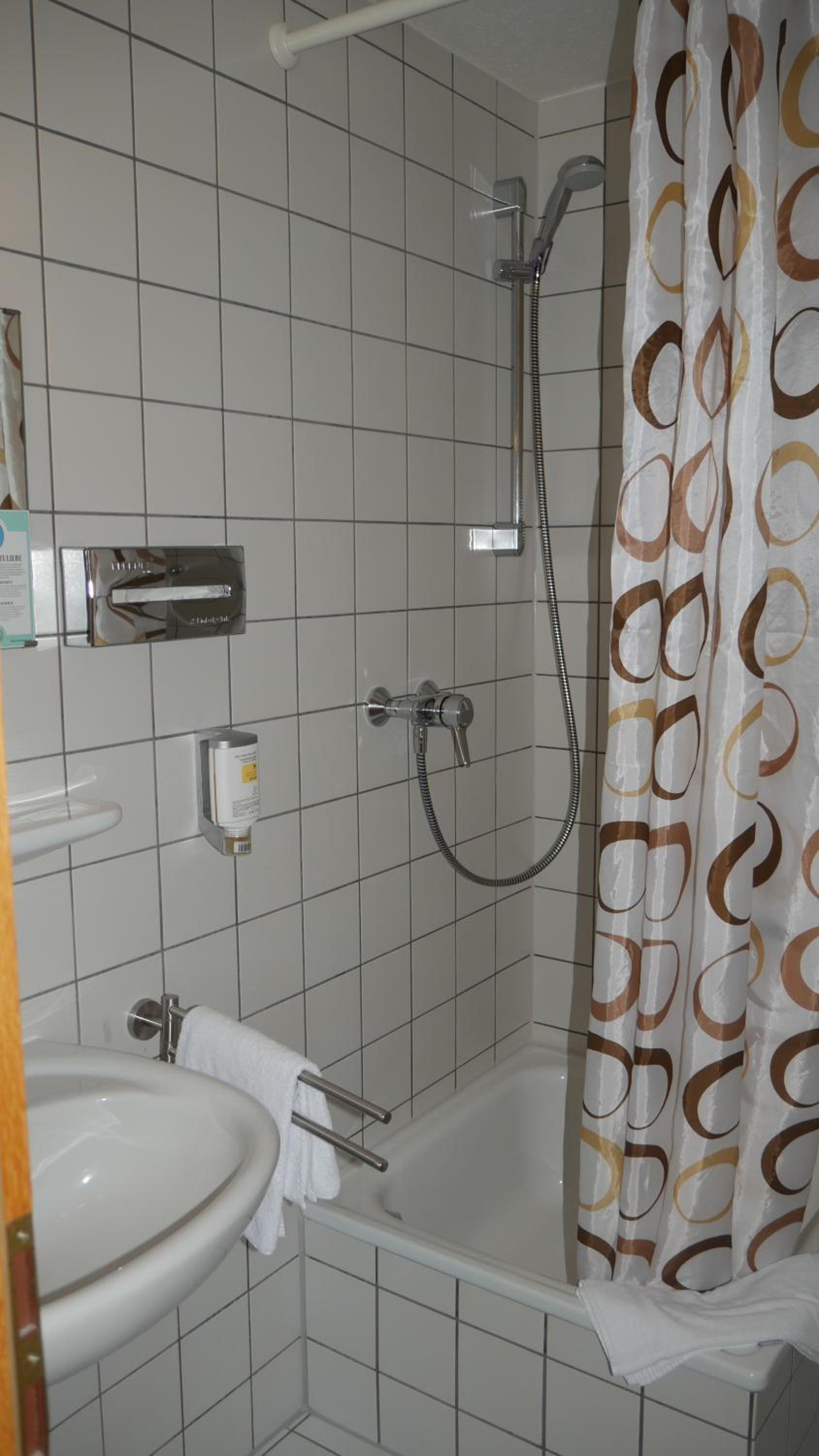 Double or Twin Room photo 3