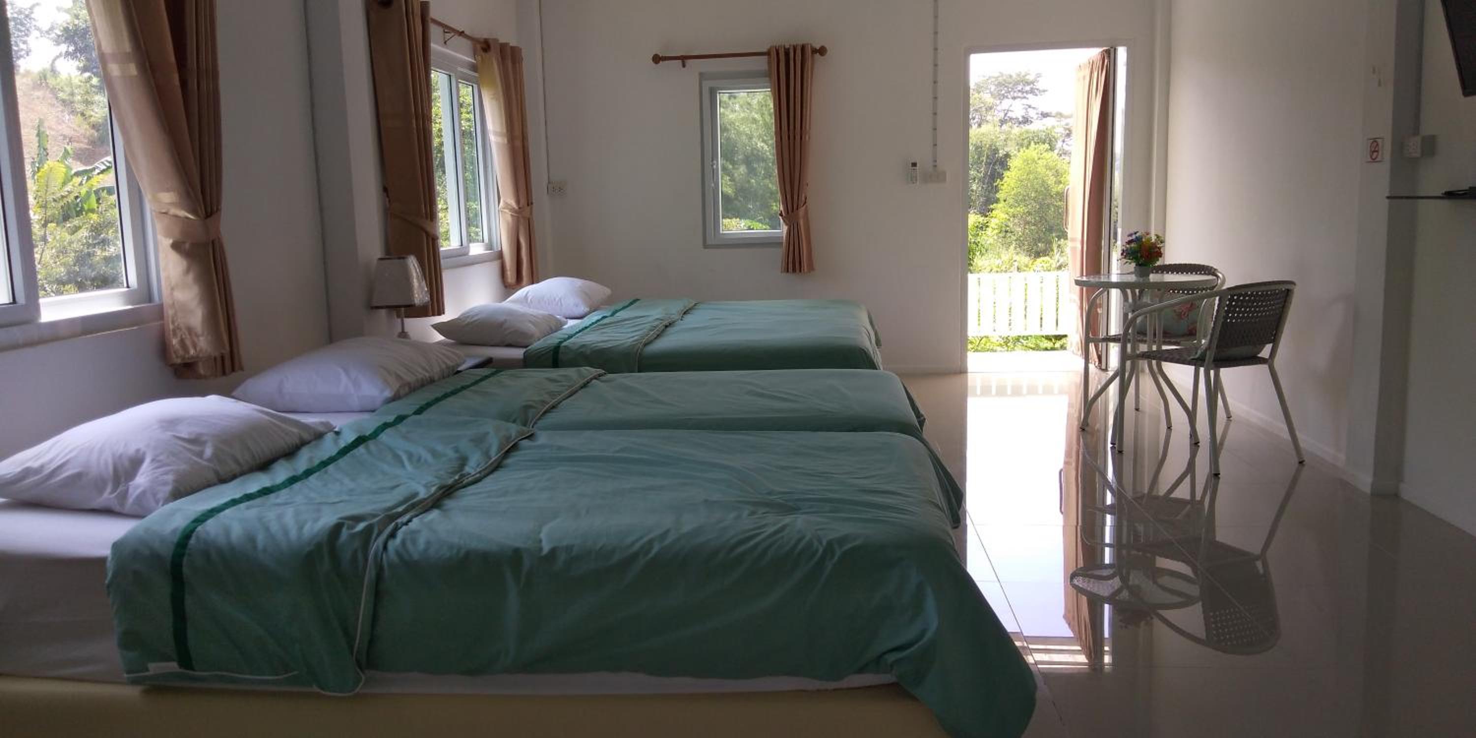 Family Room with Balcony - Photo 6