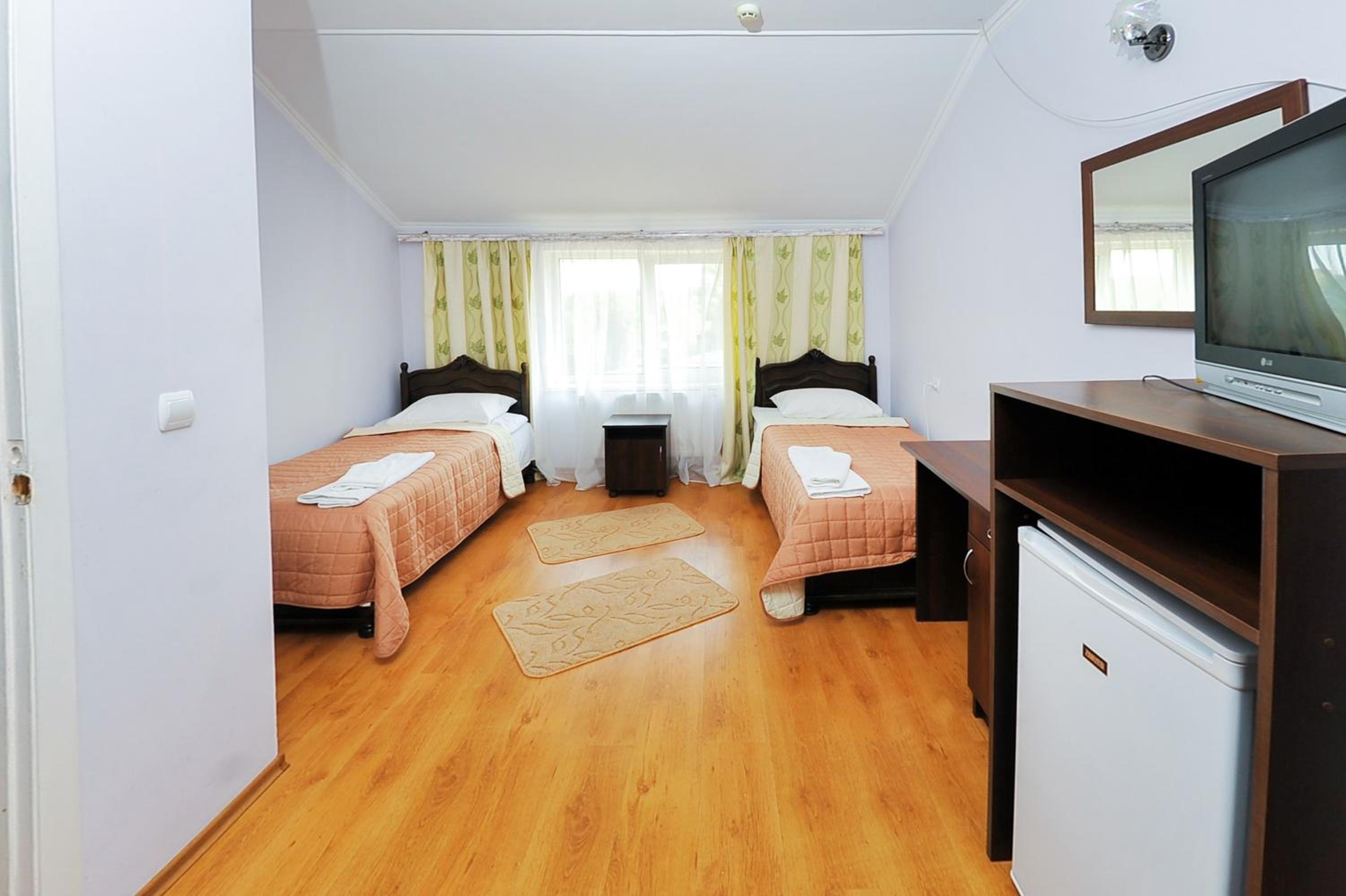 Budget Double Room photo 2