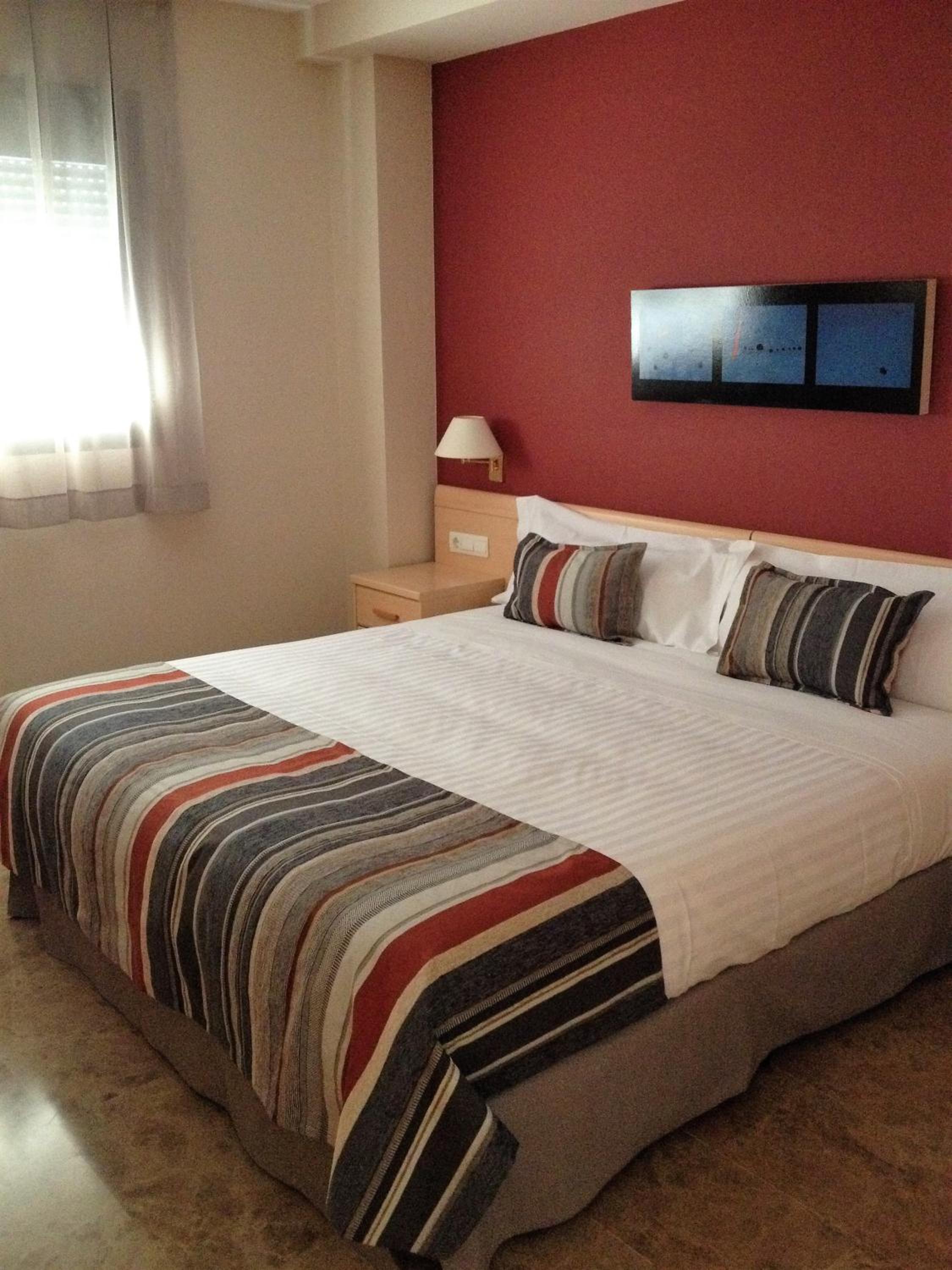 One-Bedroom Apartment (2 Adults) - Photo 8