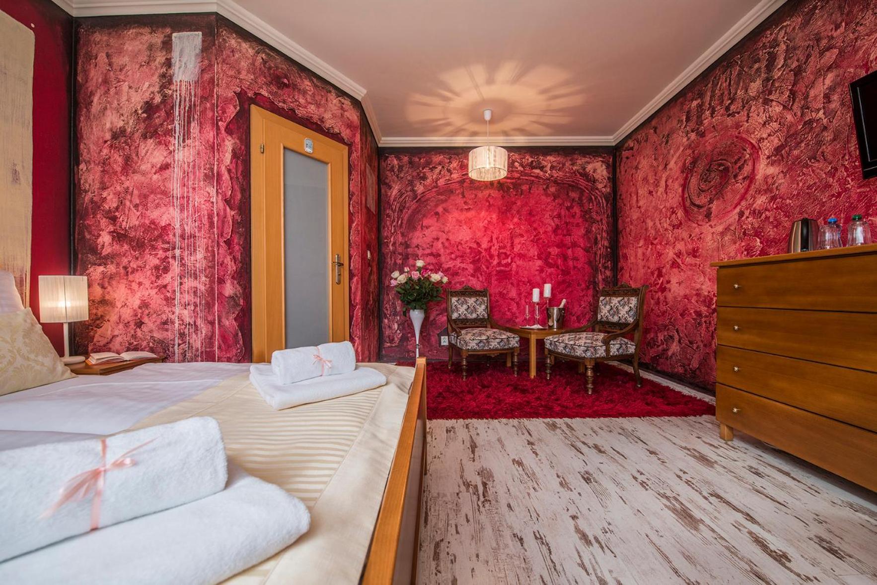 Deluxe Double Room - Photo 7