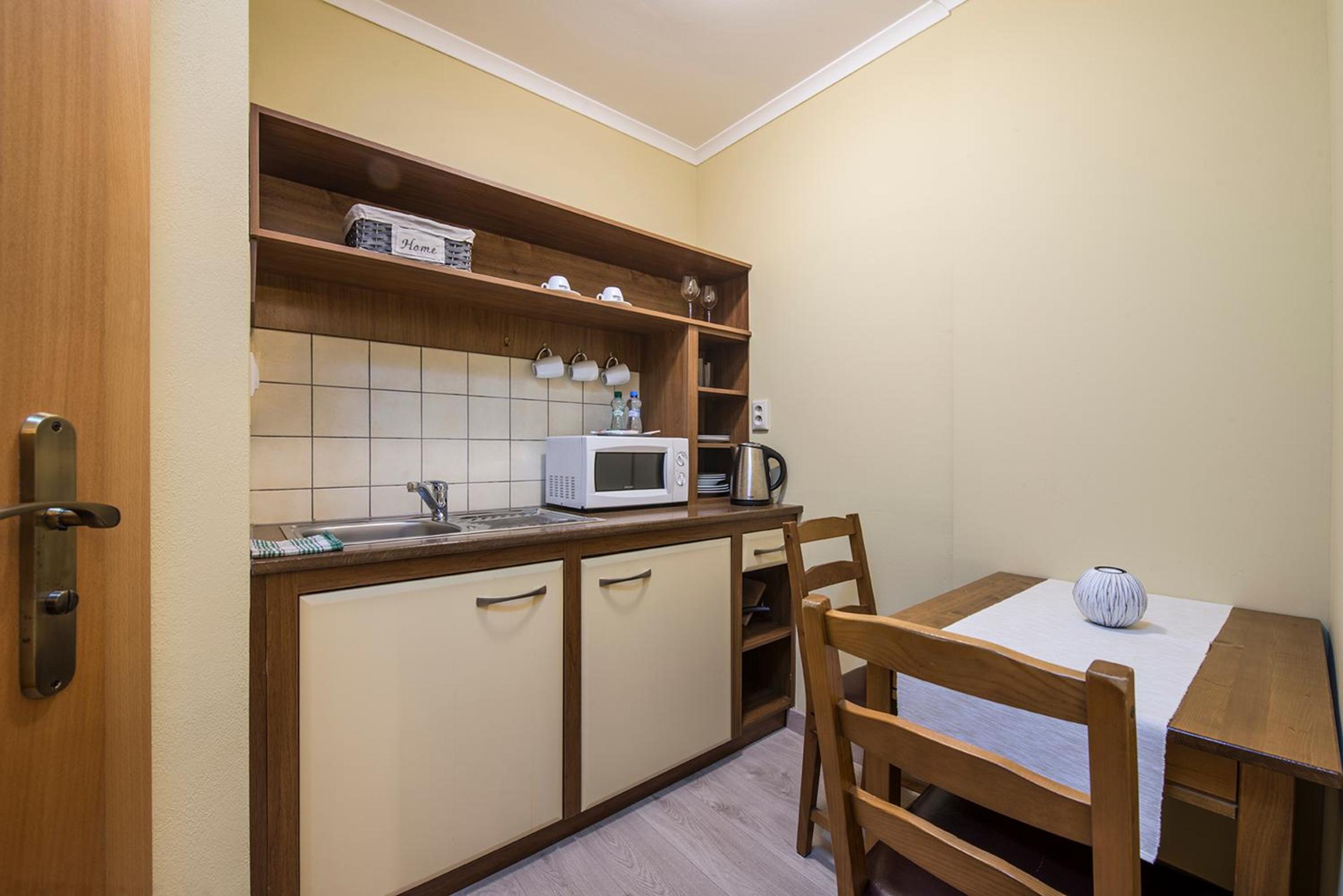Double Room with Kitchenette - Photo 3