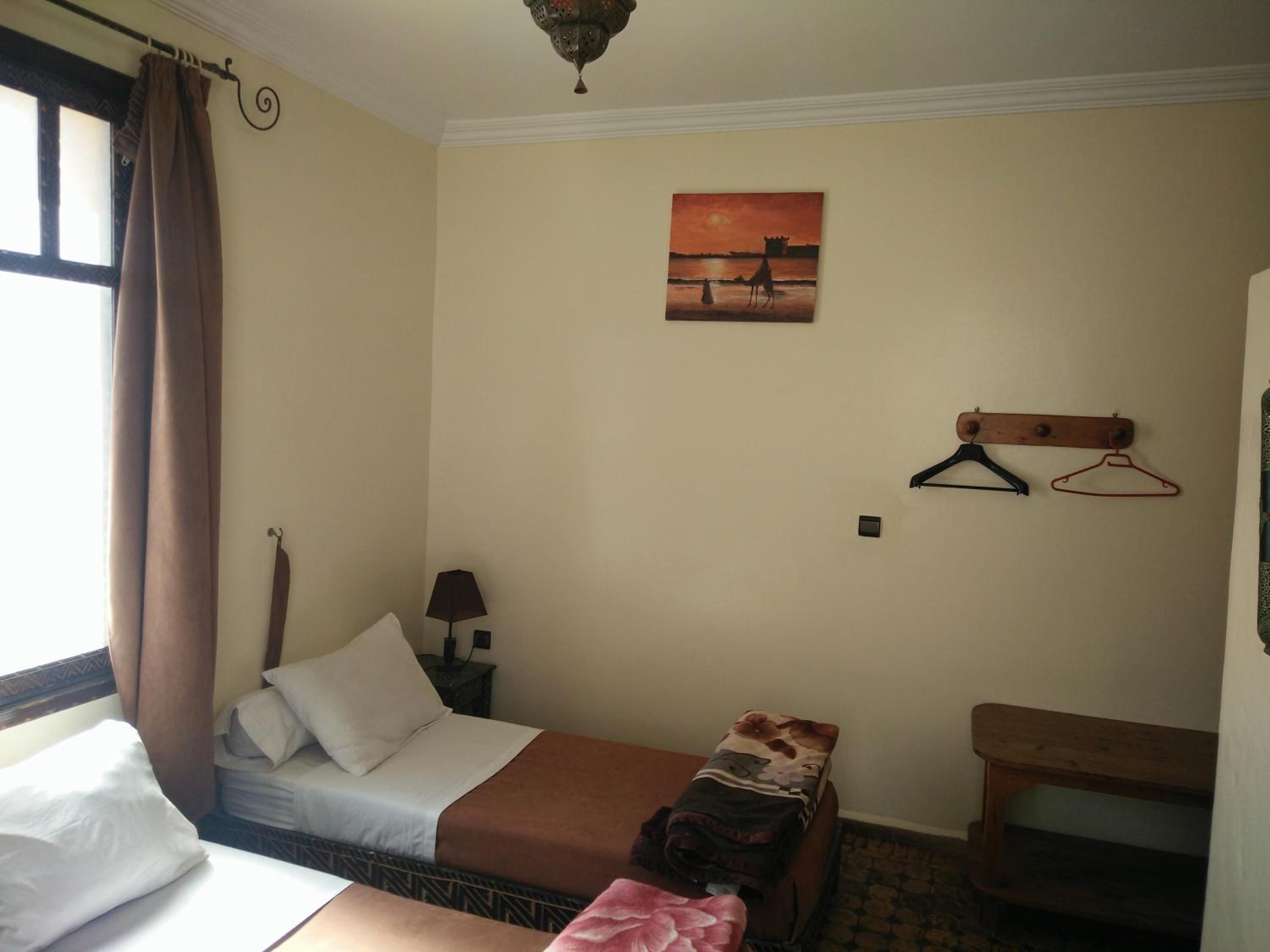 Triple Room with Private Bathroom - Photo 2
