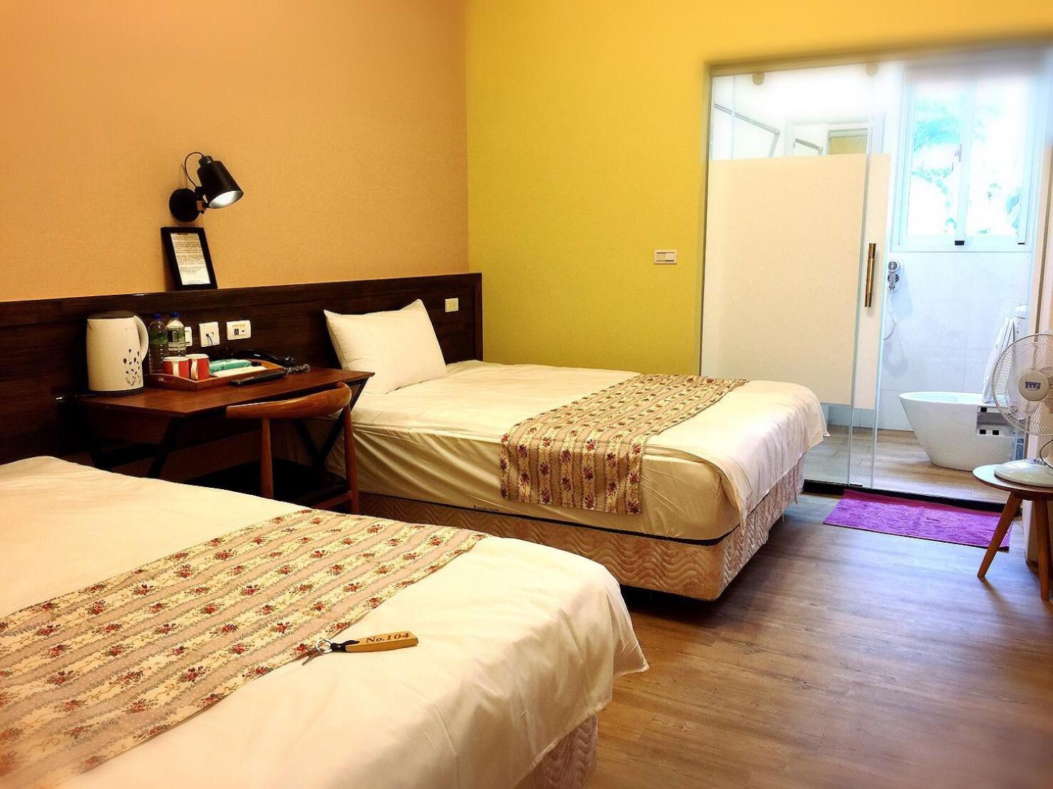 Deluxe Double Room with Two Double Beds photo 3