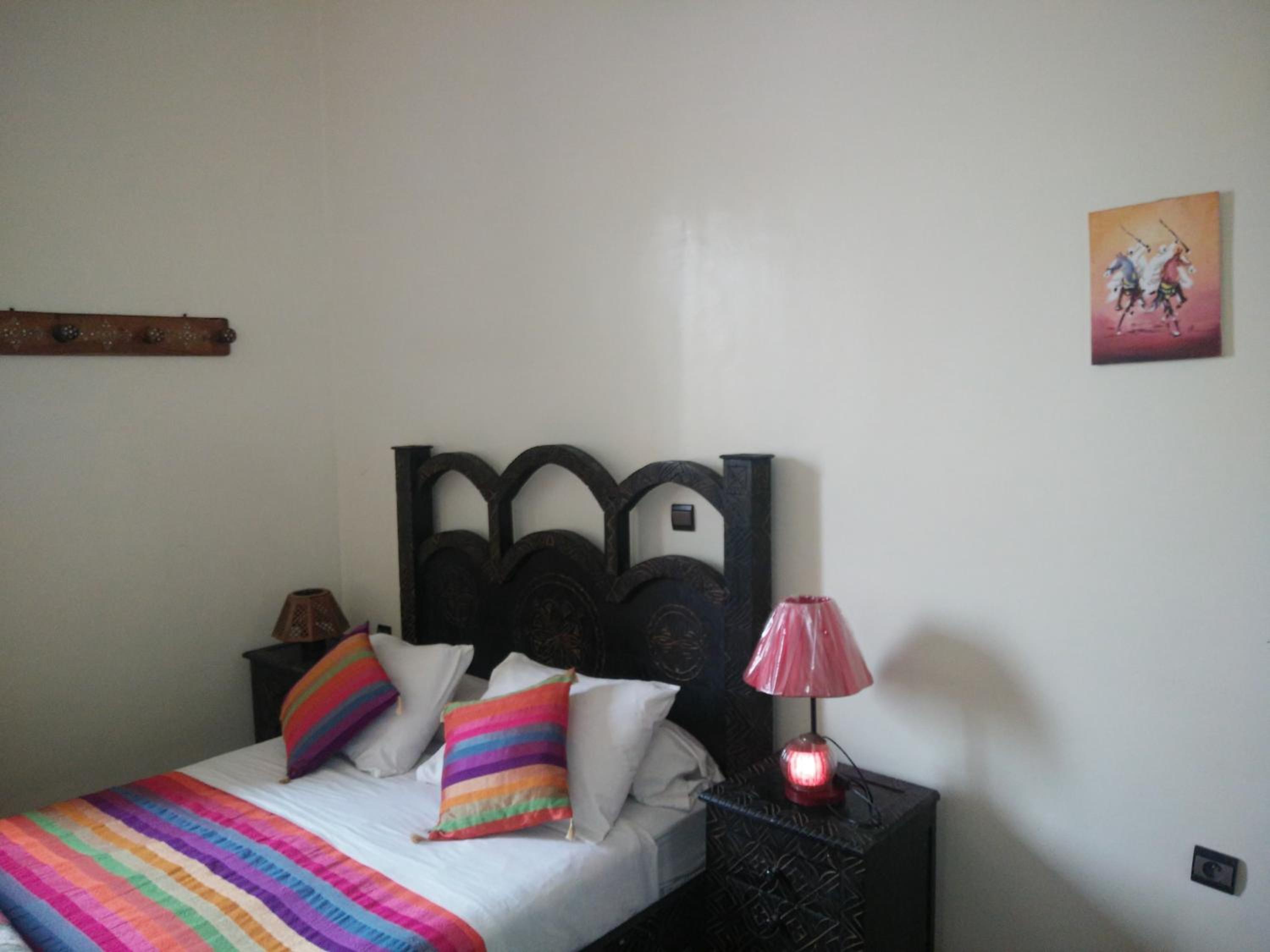 Double Room with Private Bathroom - Photo 4