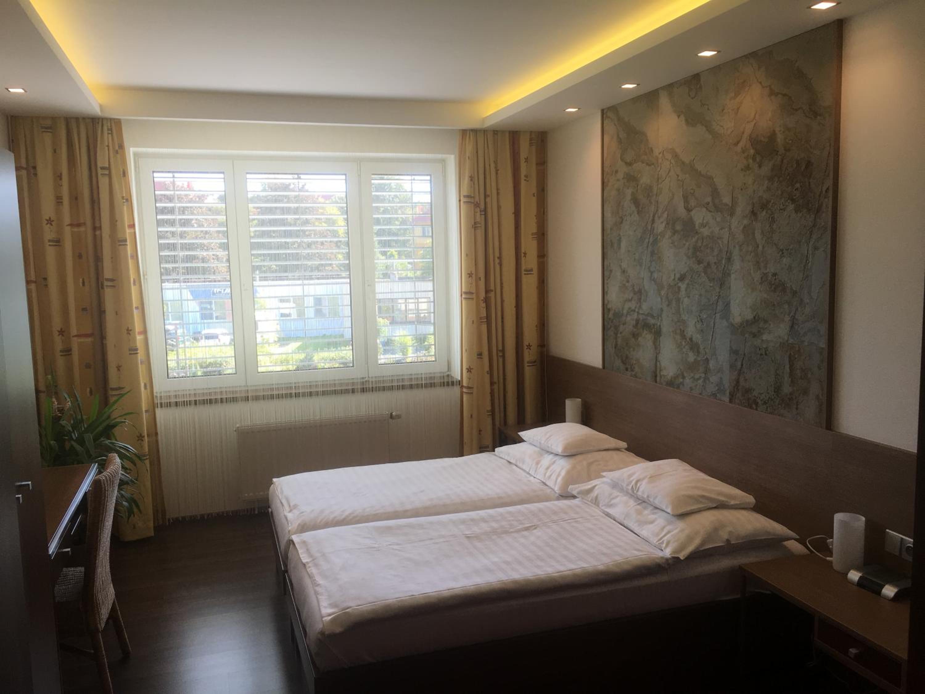Double or Twin Room with Garden View photo 1