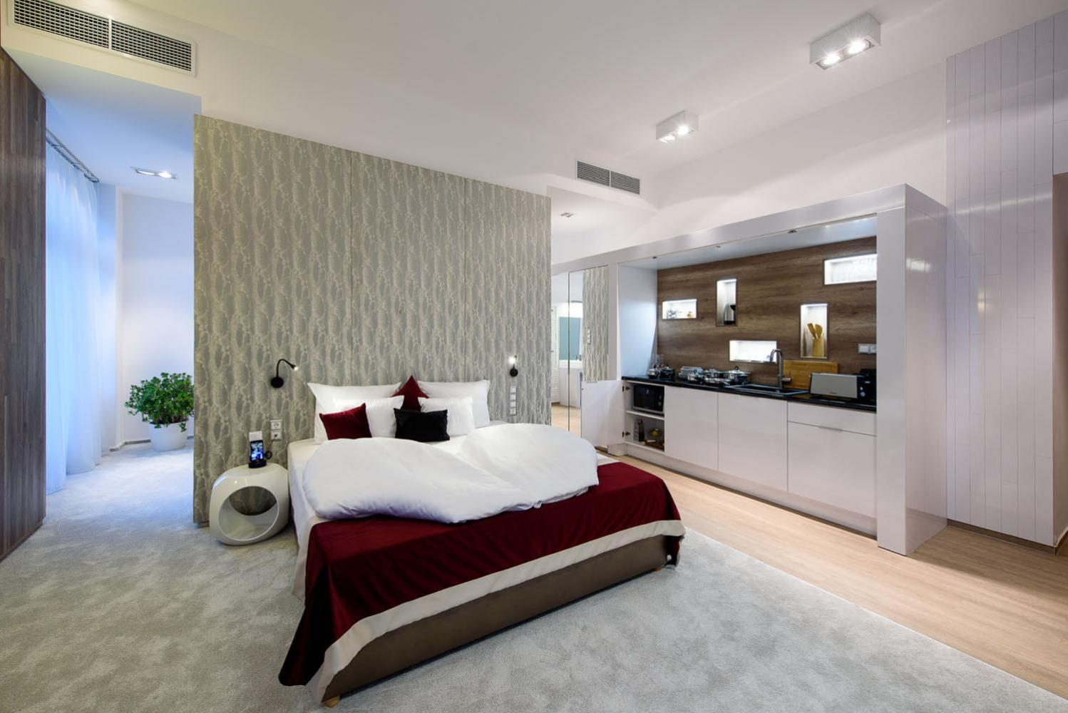 Deluxe Apartment