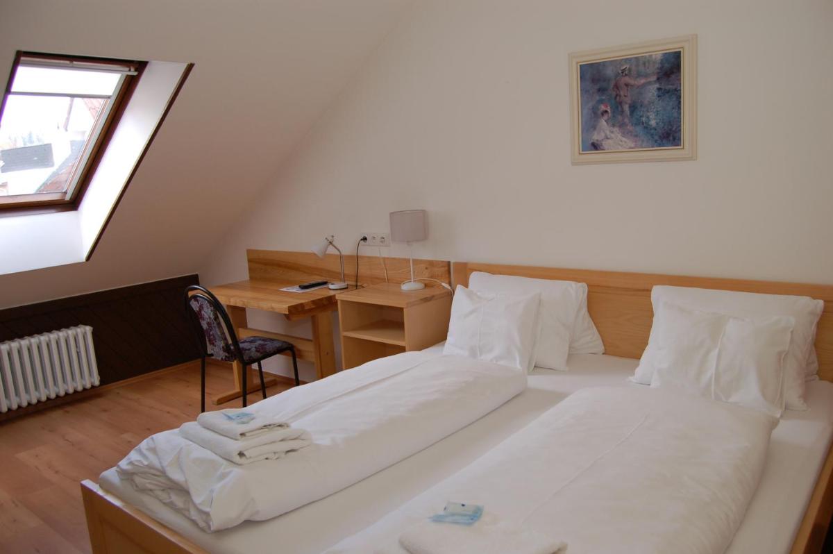 Double Room photo 3