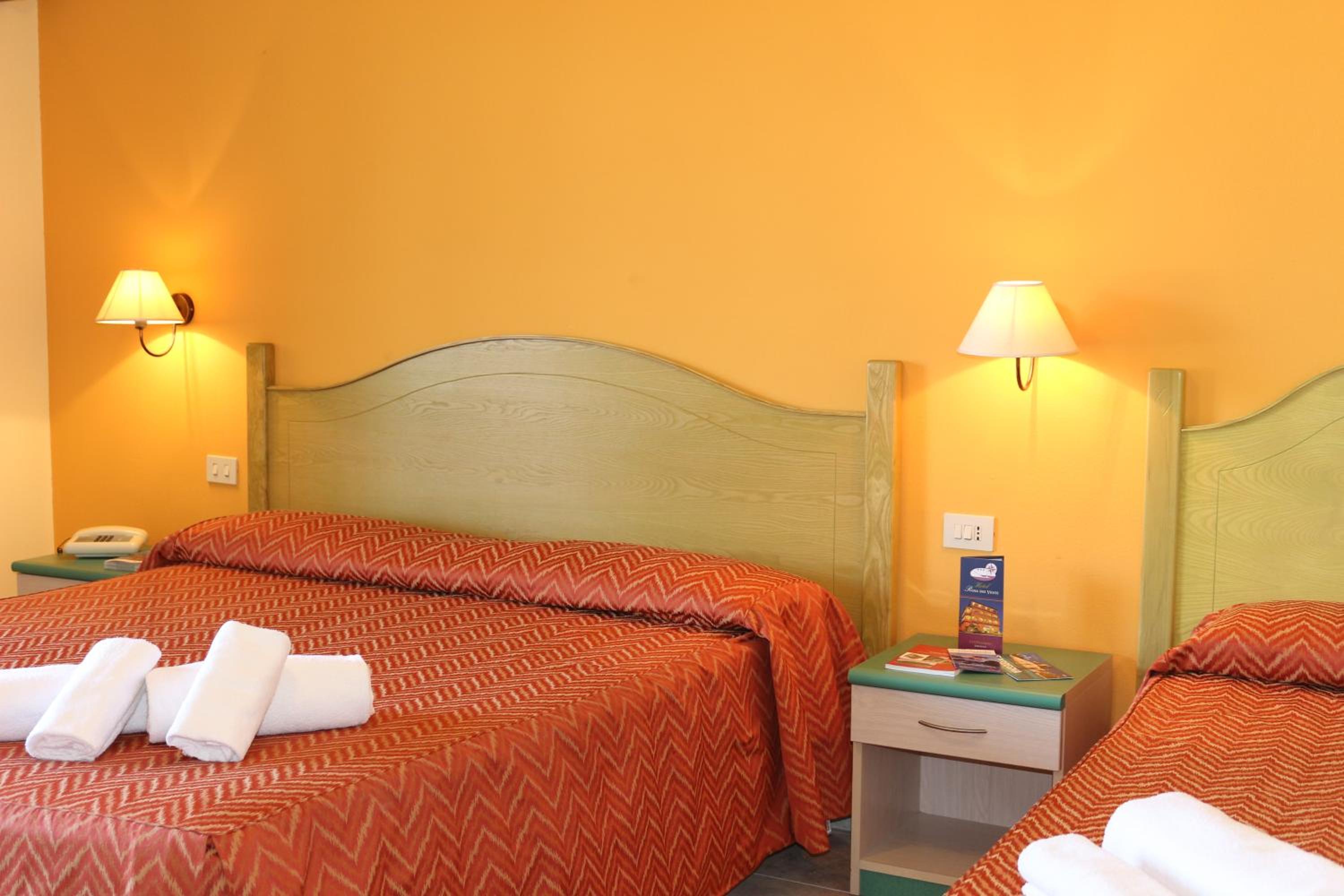 Triple Room - Photo 1