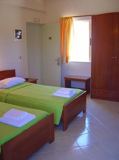 Double or Twin Room - Photo 5
