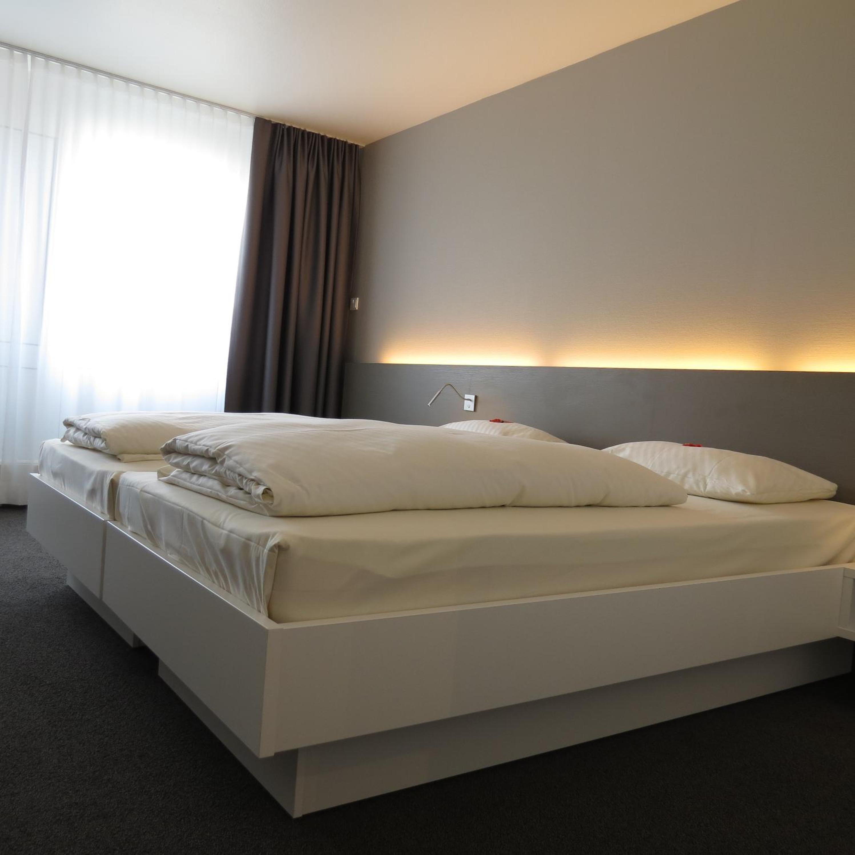 Standard Double Room - Photo 6