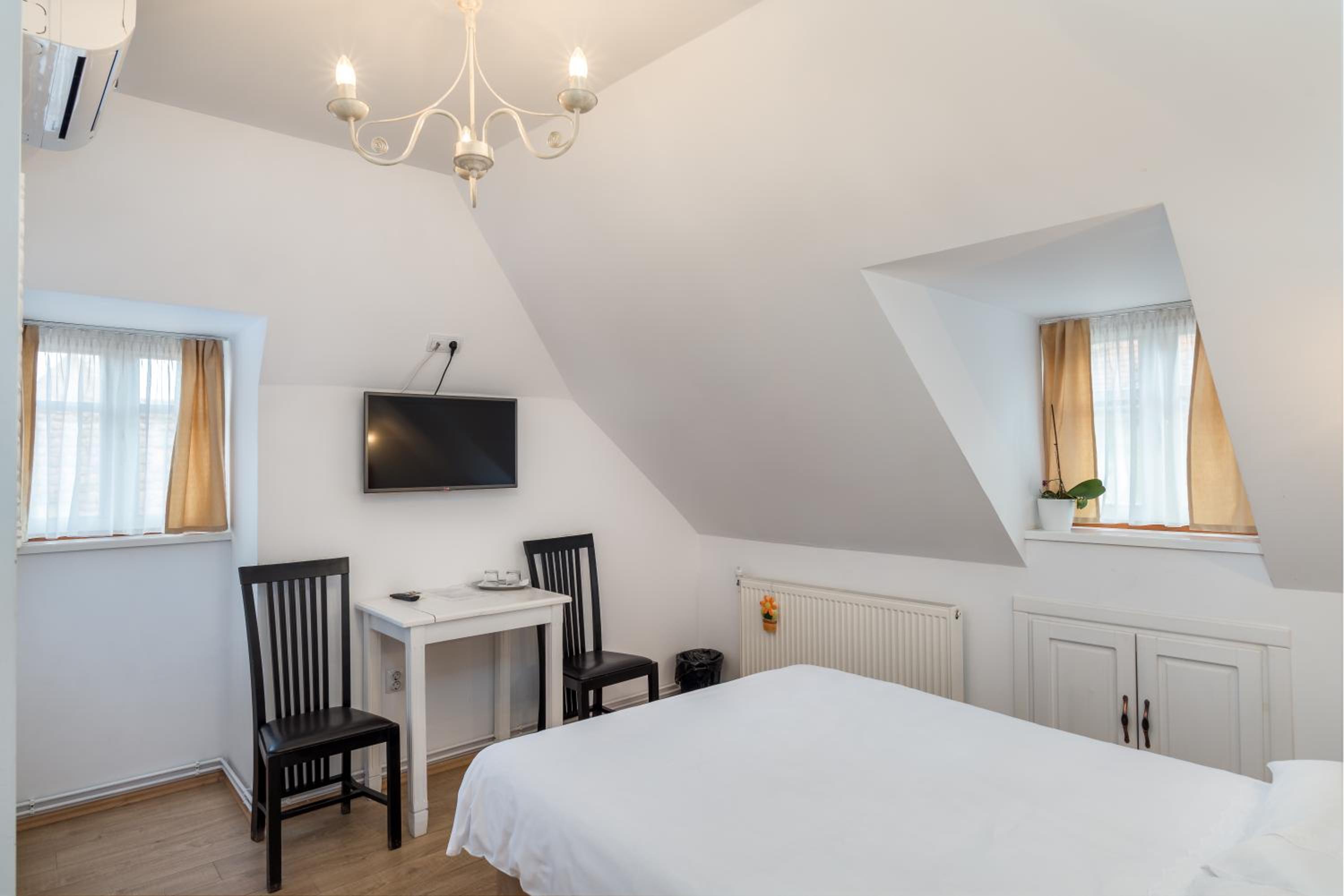 Standard Double Room with view to Liars Bridge  - Photo 11