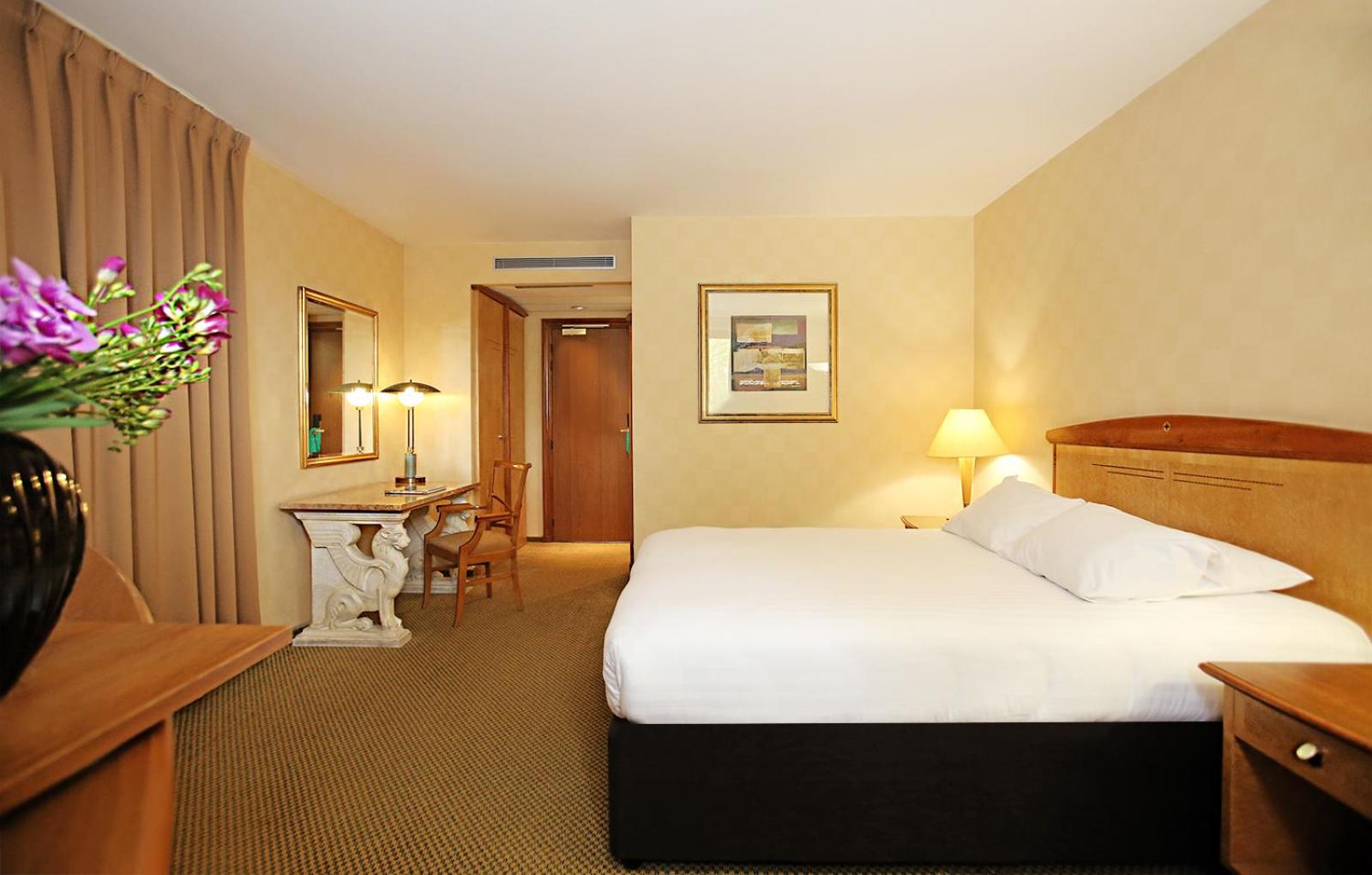 Standard Double Room - Photo 5