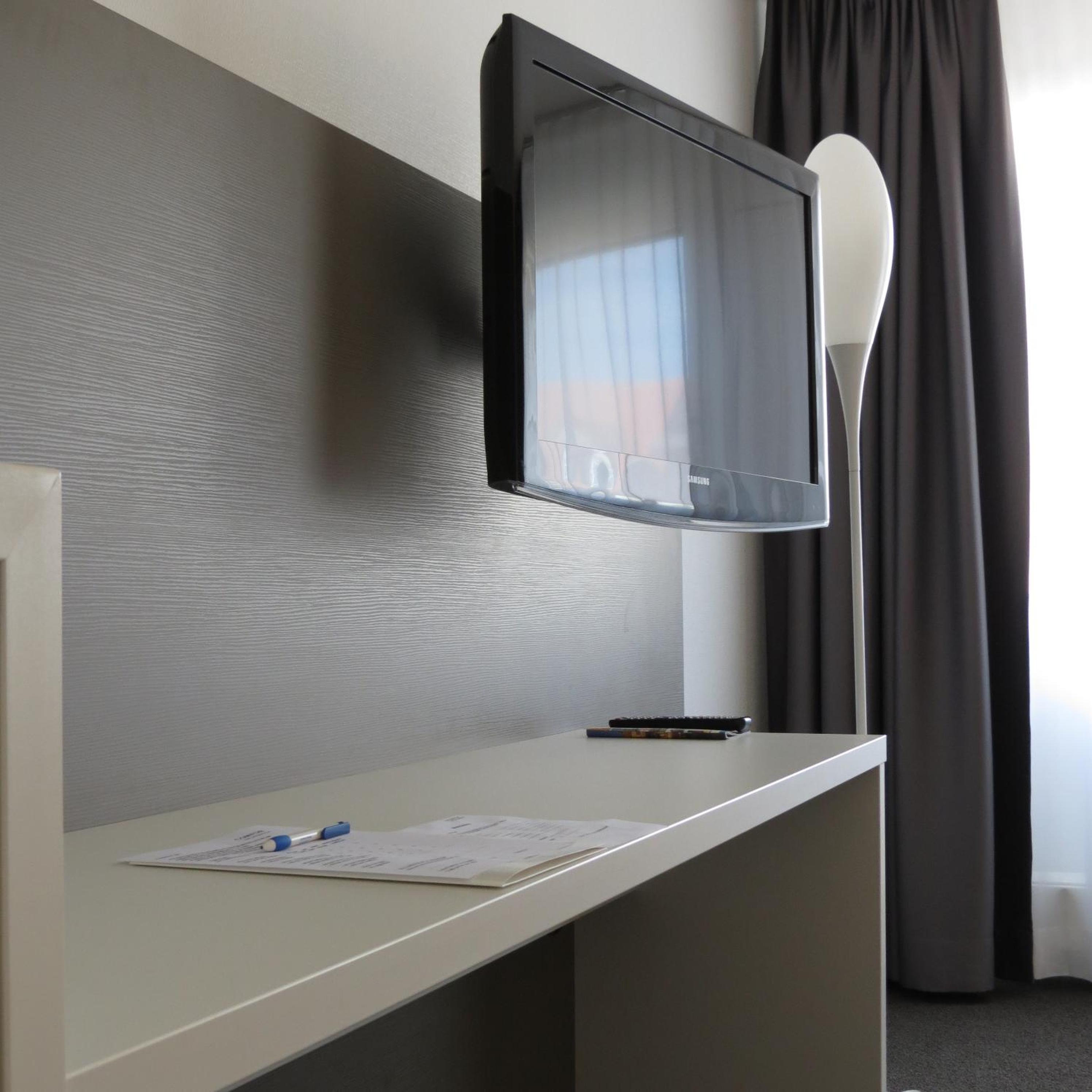 Standard Double Room - Photo 13
