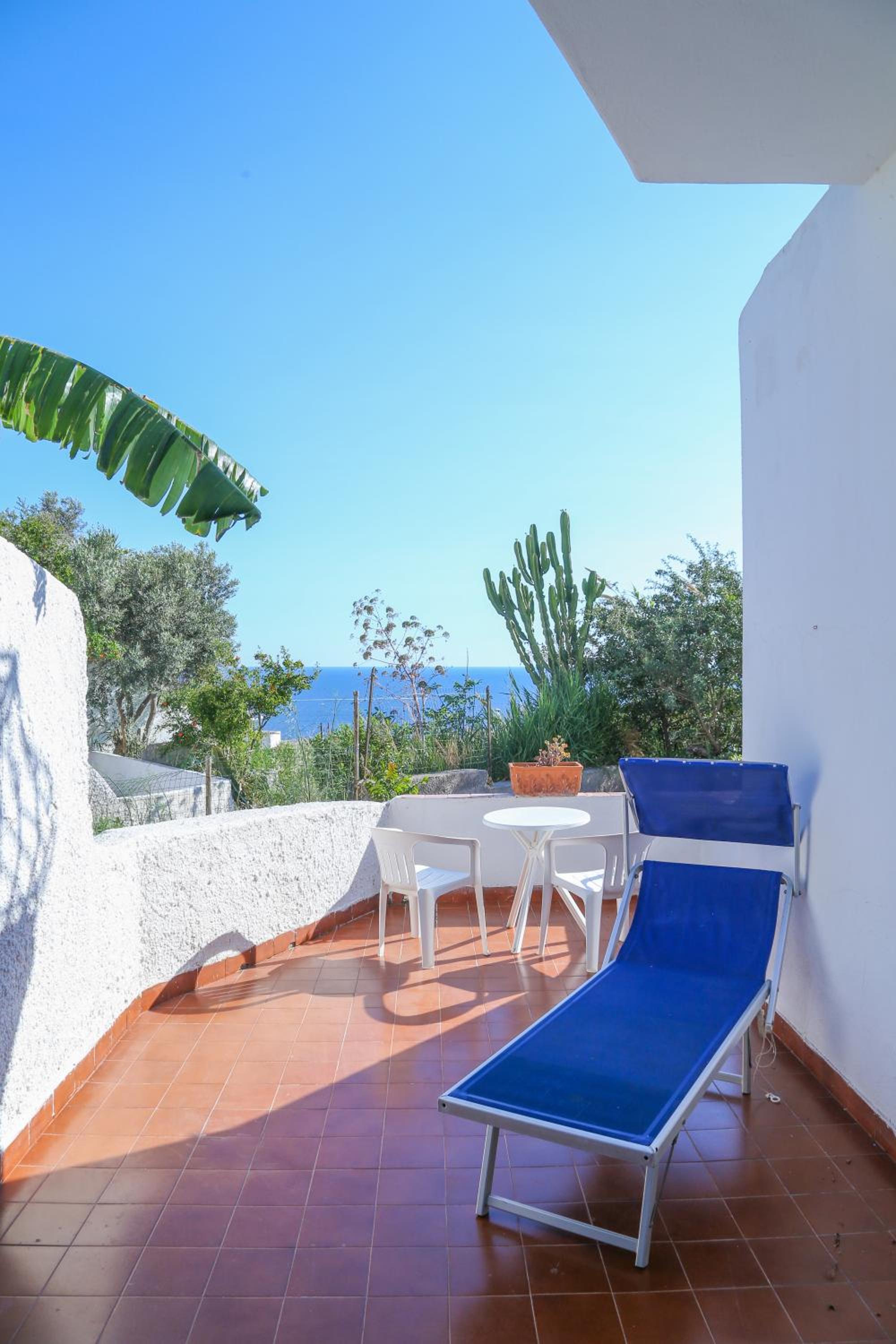 Relax and soak in breathtaking ocean views!