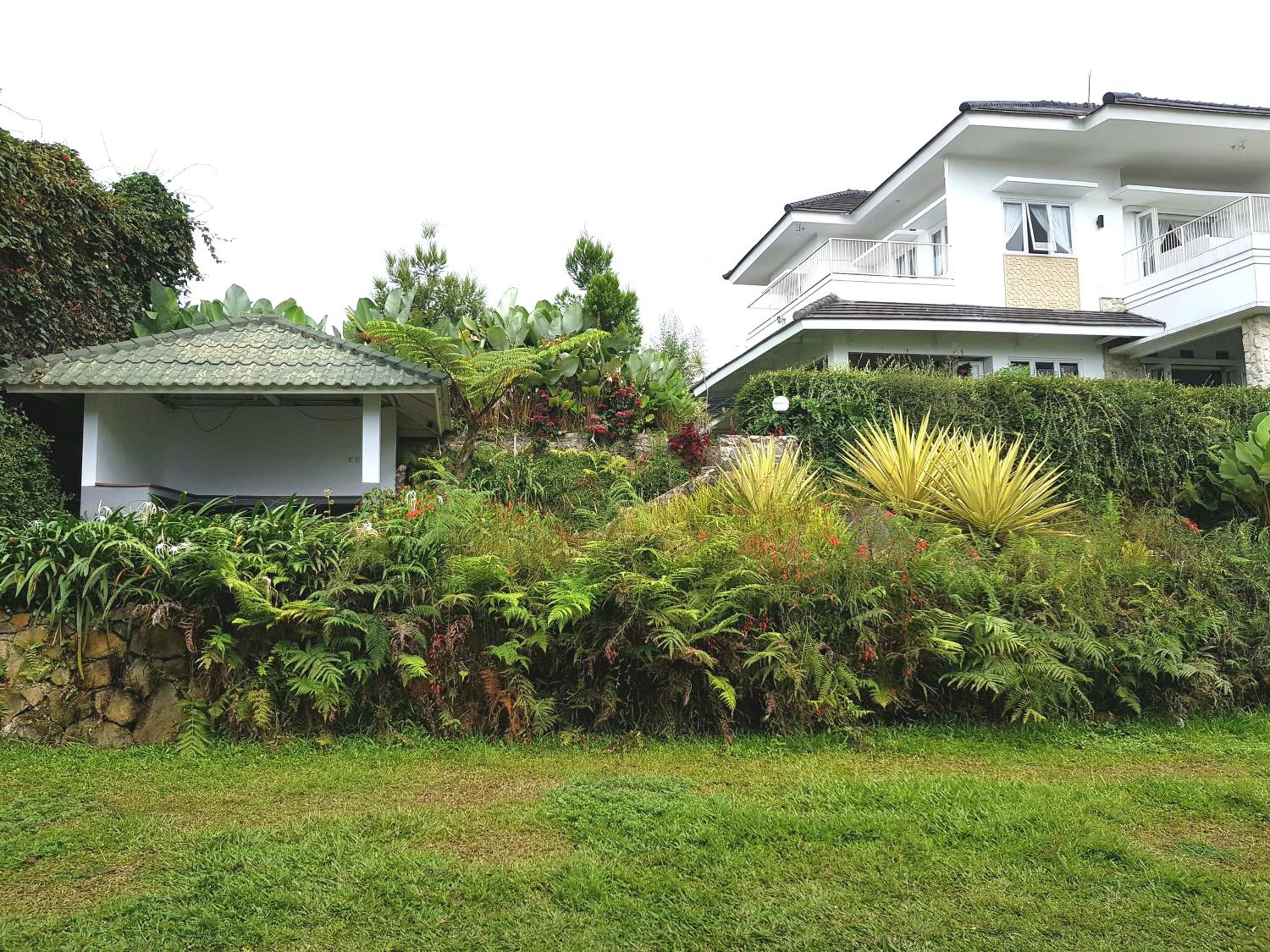Villa with Private Pool - Photo 13