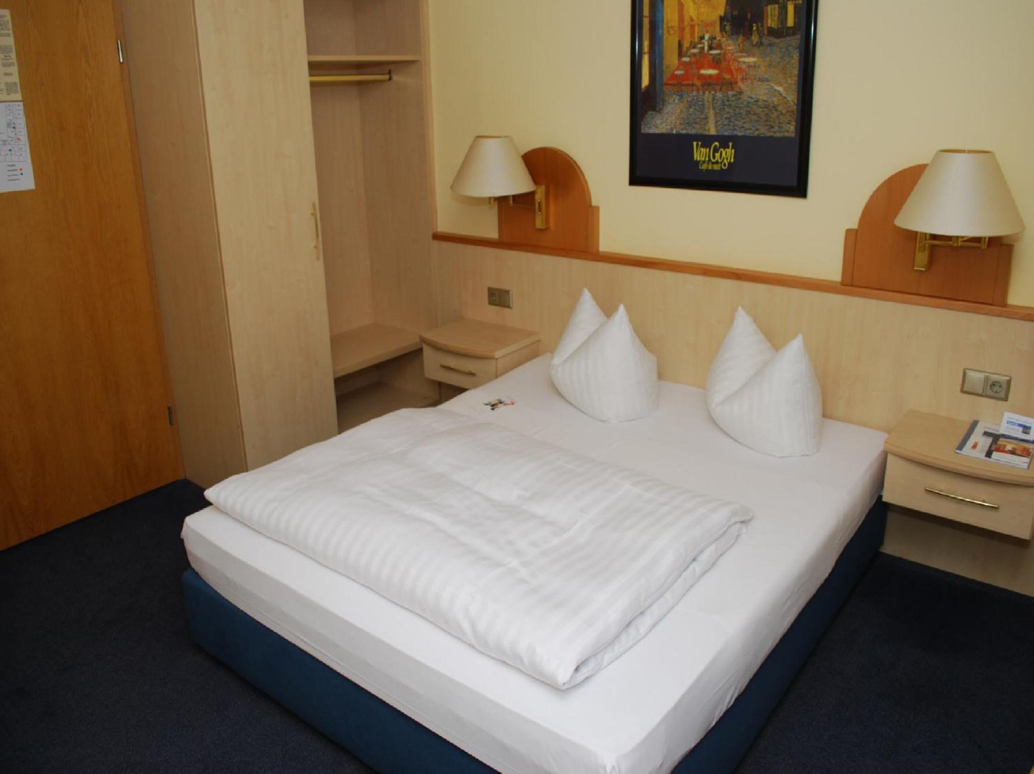 Double Room - Photo 2