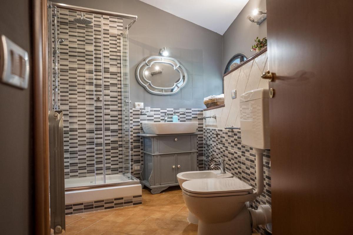 Double Room with Private Bathroom photo 3