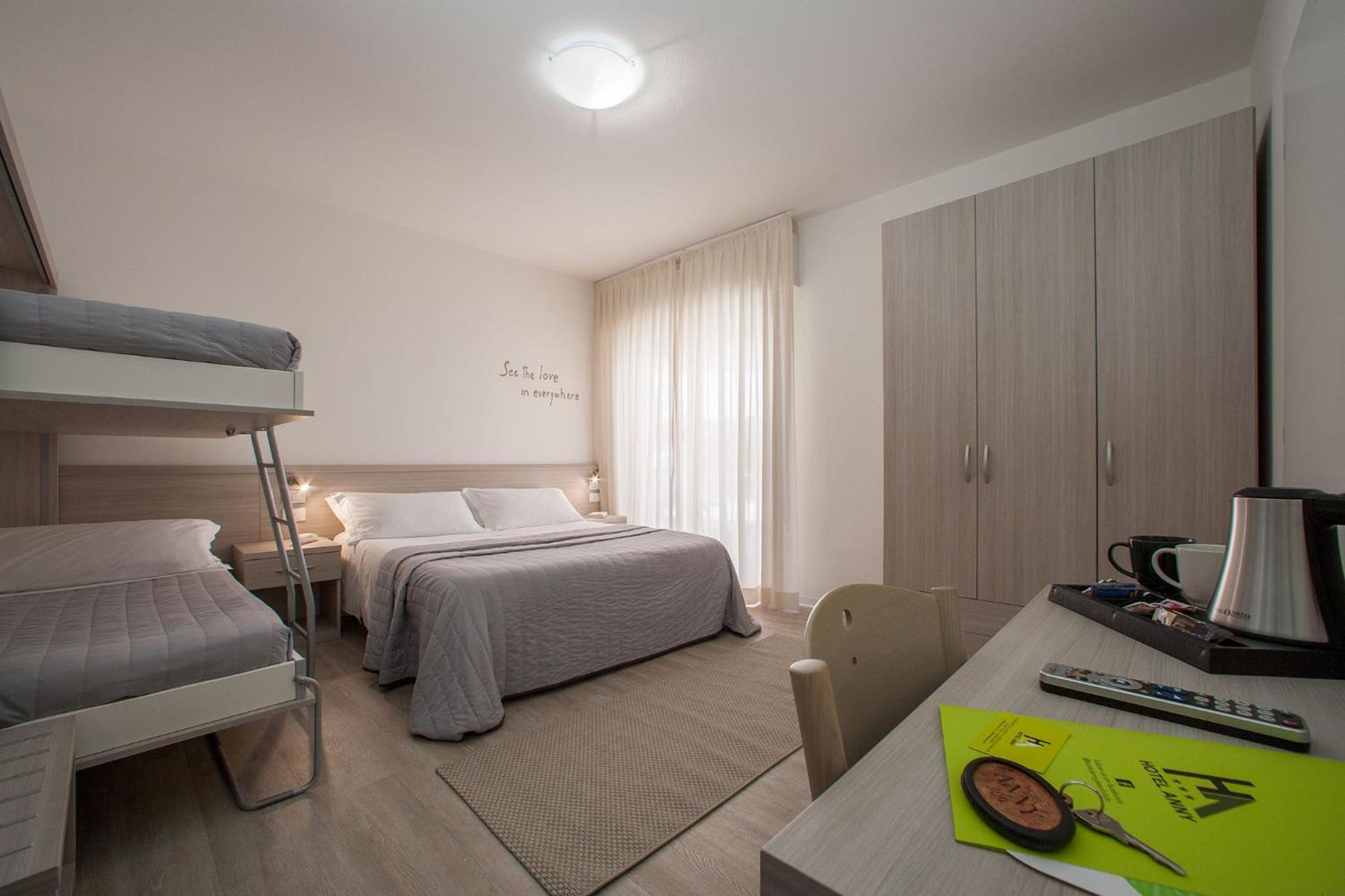 Quadruple Room with Balcony photo 1