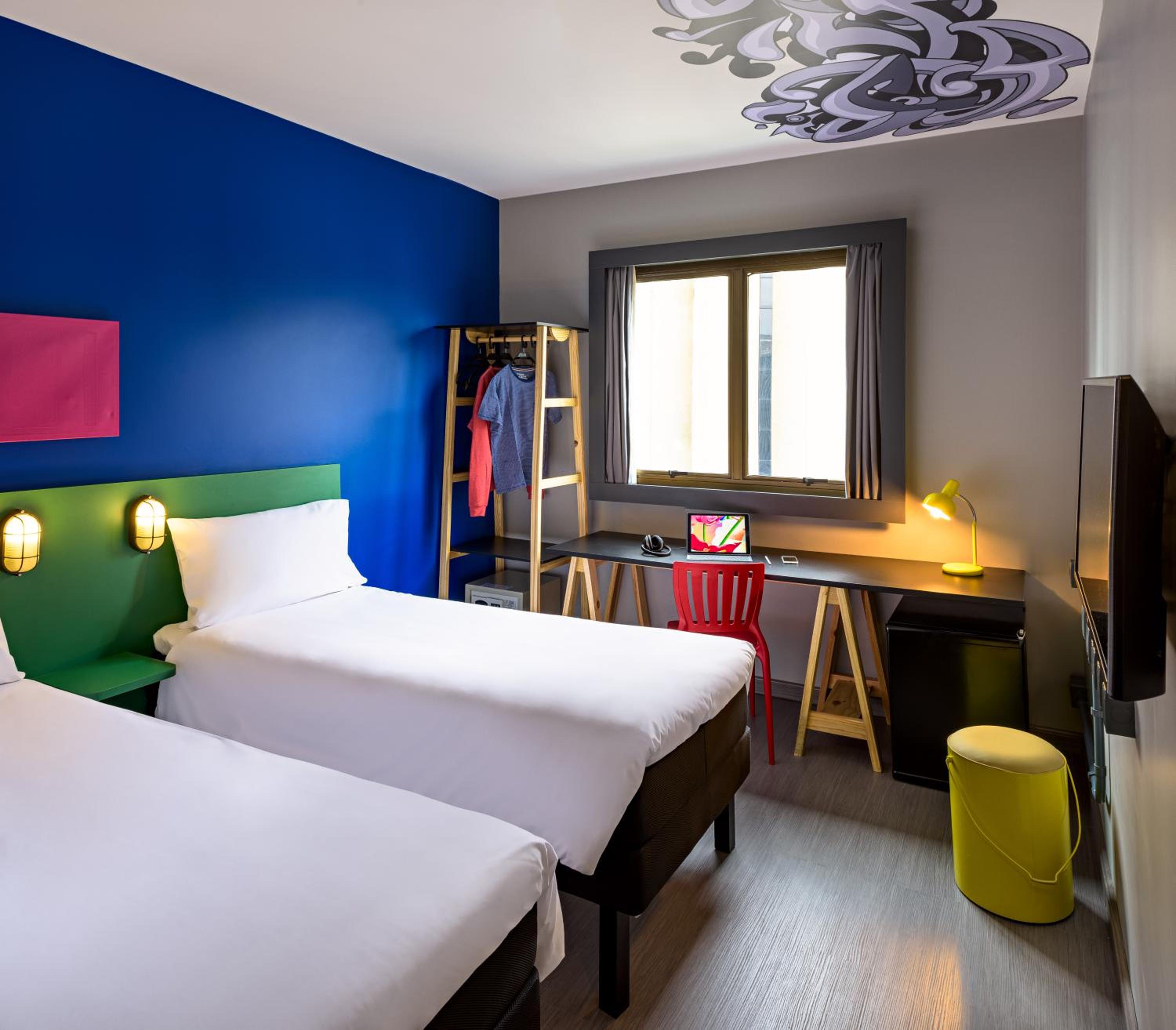 Standard Apartment with Twin Beds - Photo 4