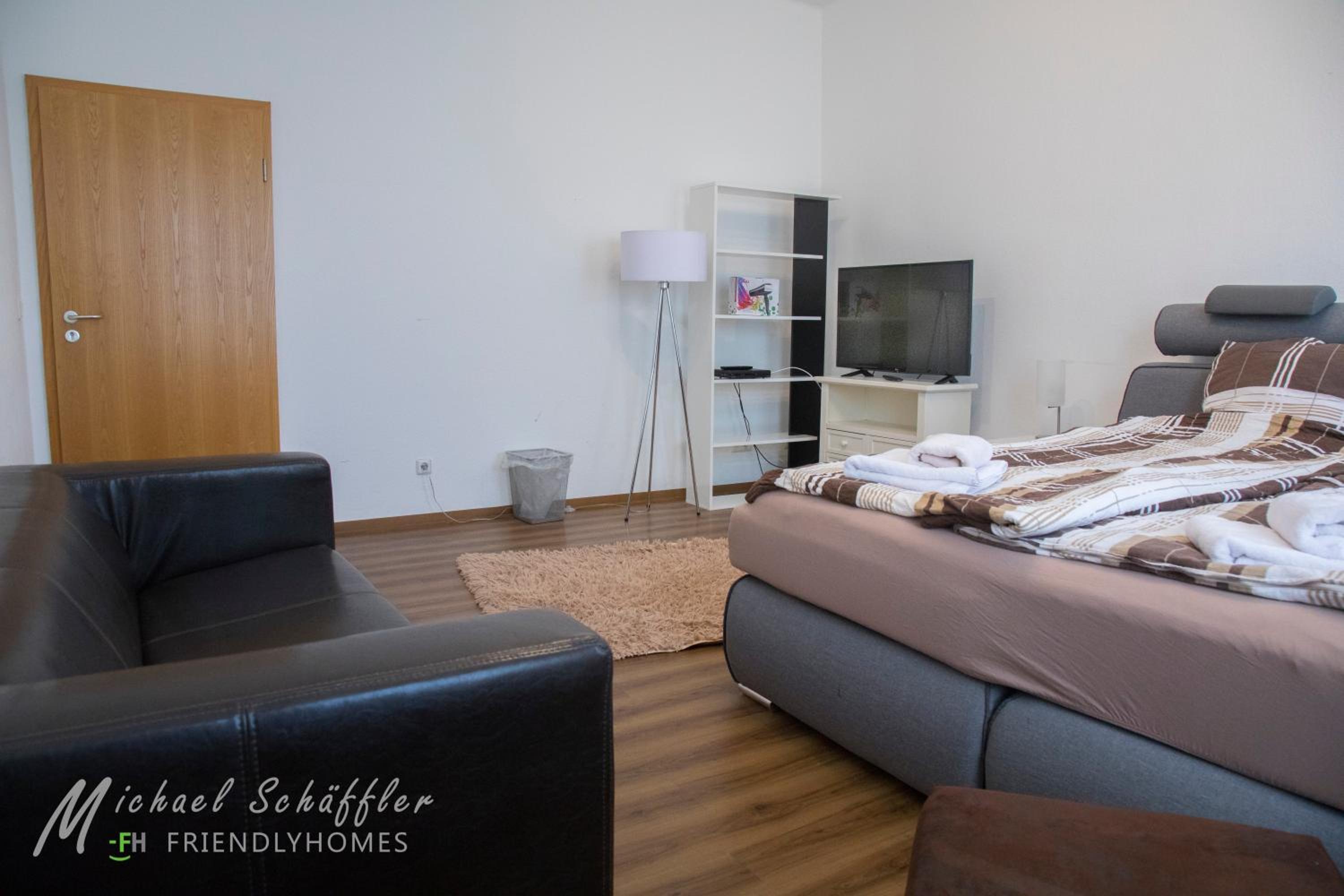 Double Room with Shared Bathroom photo 2