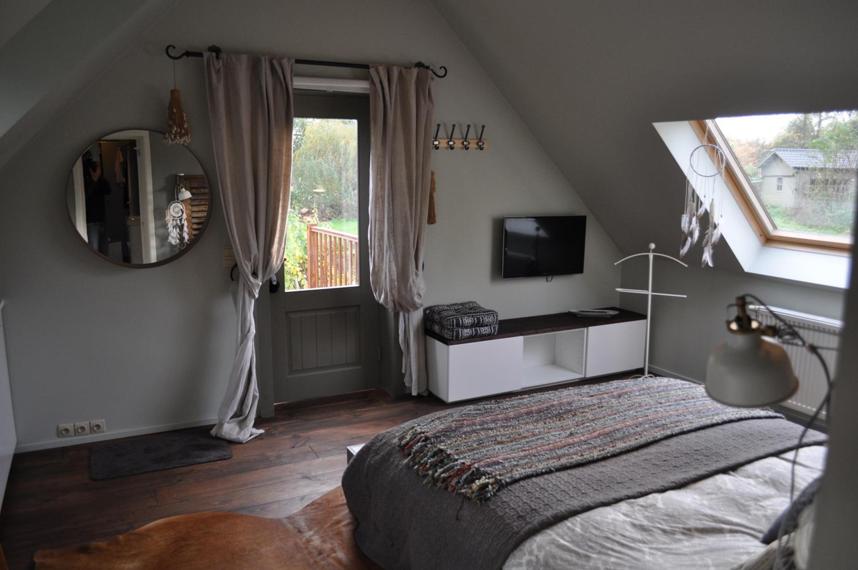 Deluxe Double Room with Bath photo 2