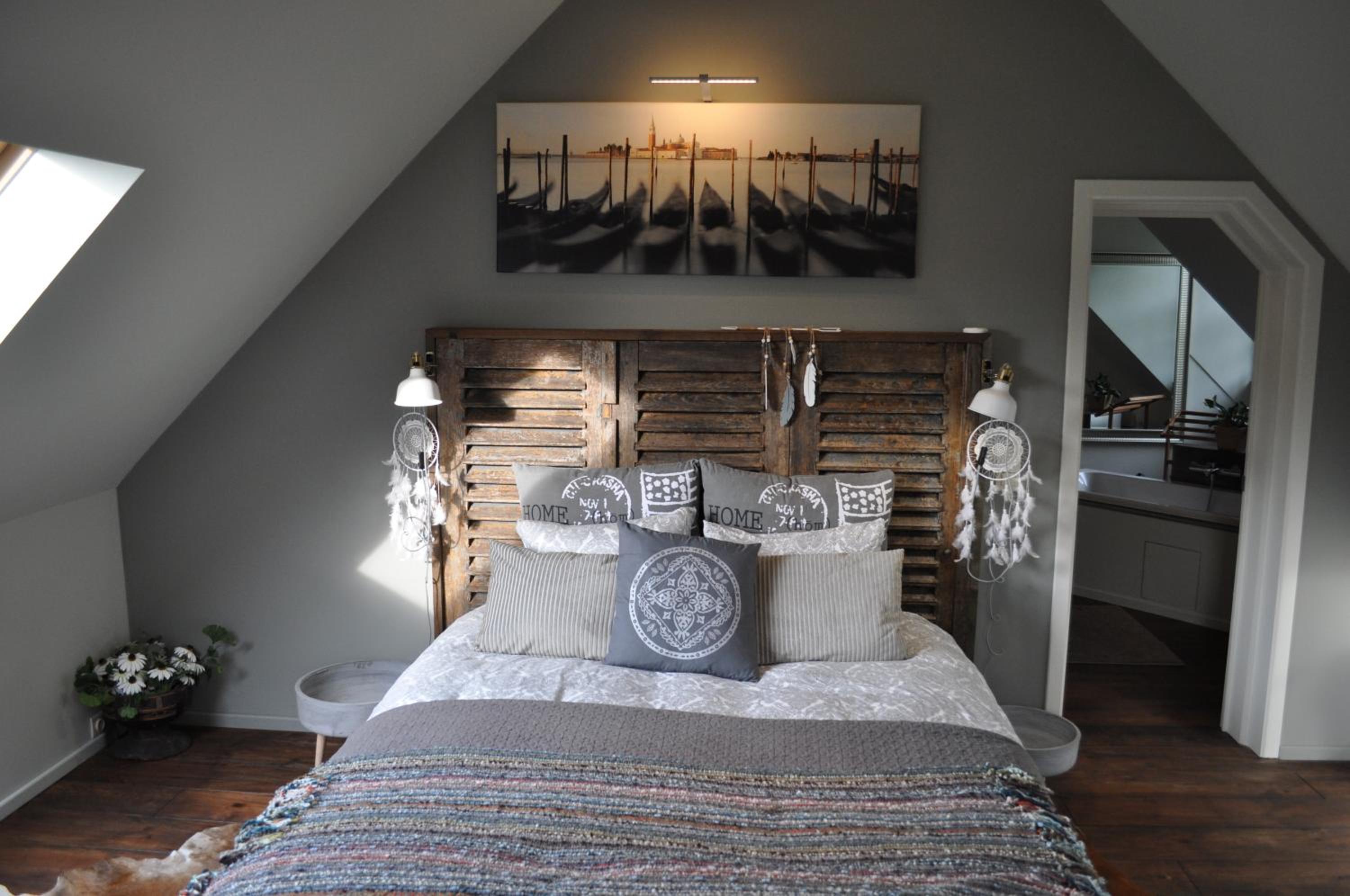 Deluxe Double Room with Bath photo 3