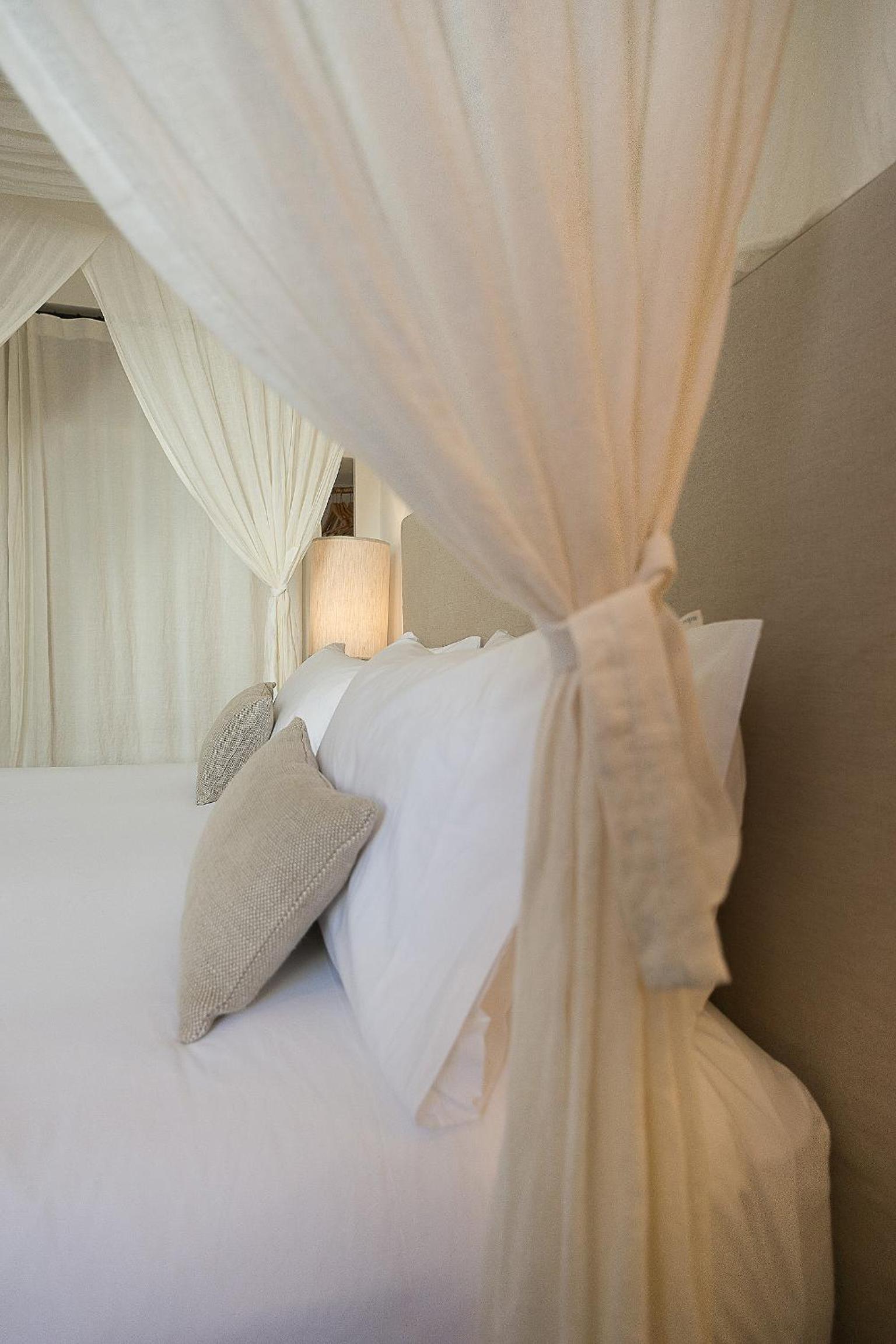 Deluxe Junior Suite photo 2