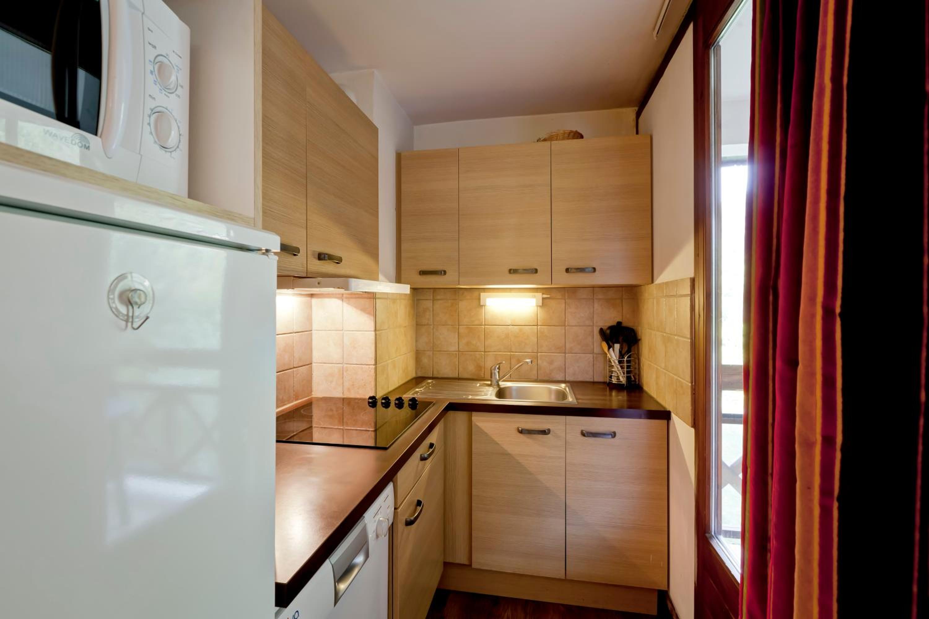 Two-Bedroom Apartment (6-8 Adults) photo 2